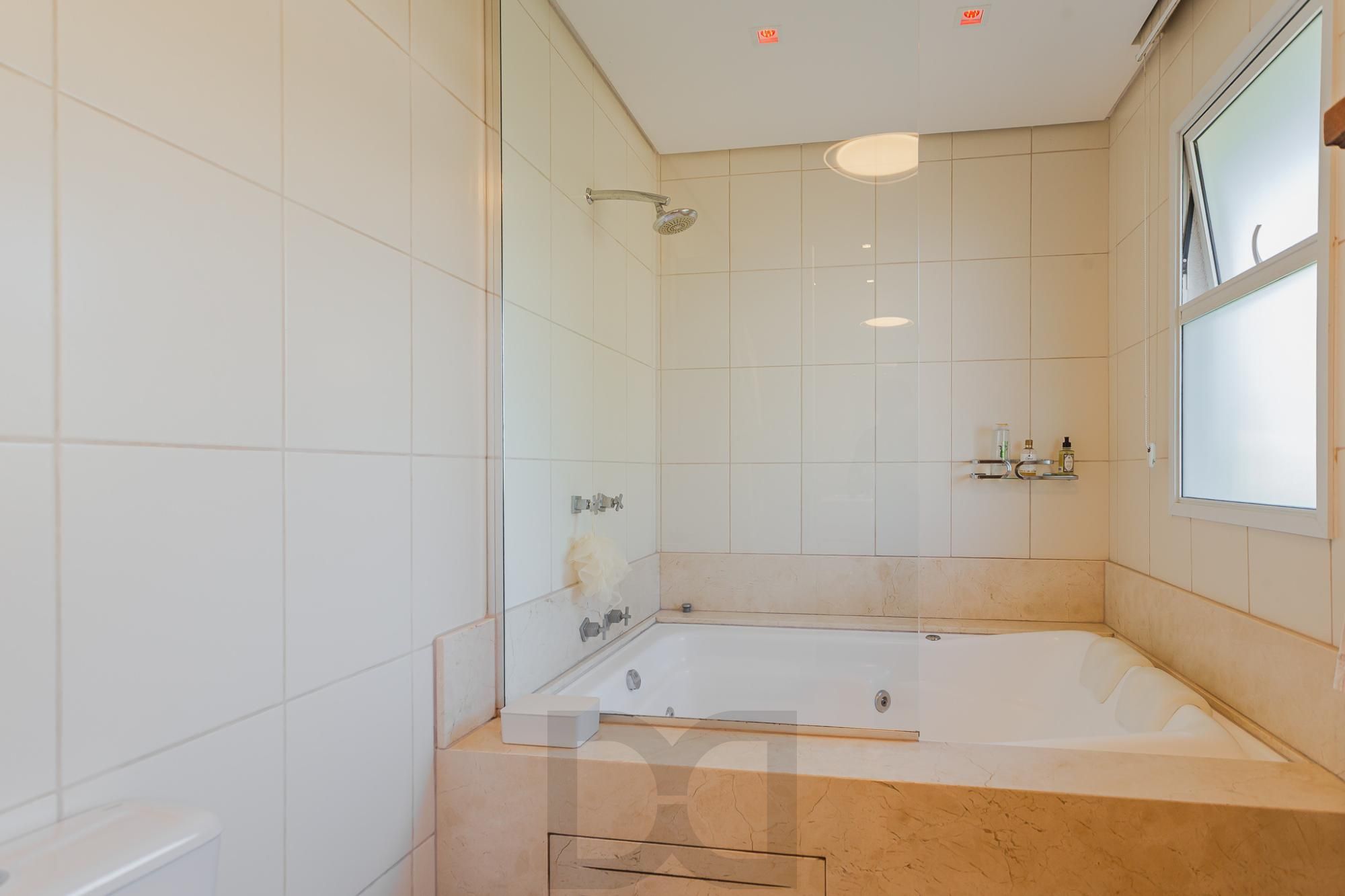 CONDOMINIO ATMOSFERA - CASA MOBILIADA DE 4 SUÍTES COM 4 VAGAS — foto 49