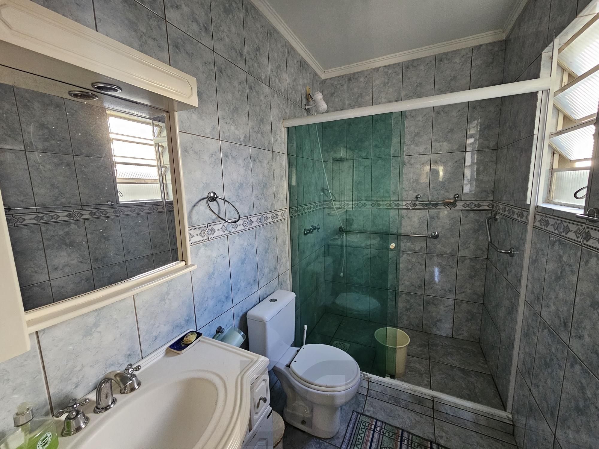 Casa 03 dormitórios com suite e 02 vagas no Bairro Mont Serrat — foto 9