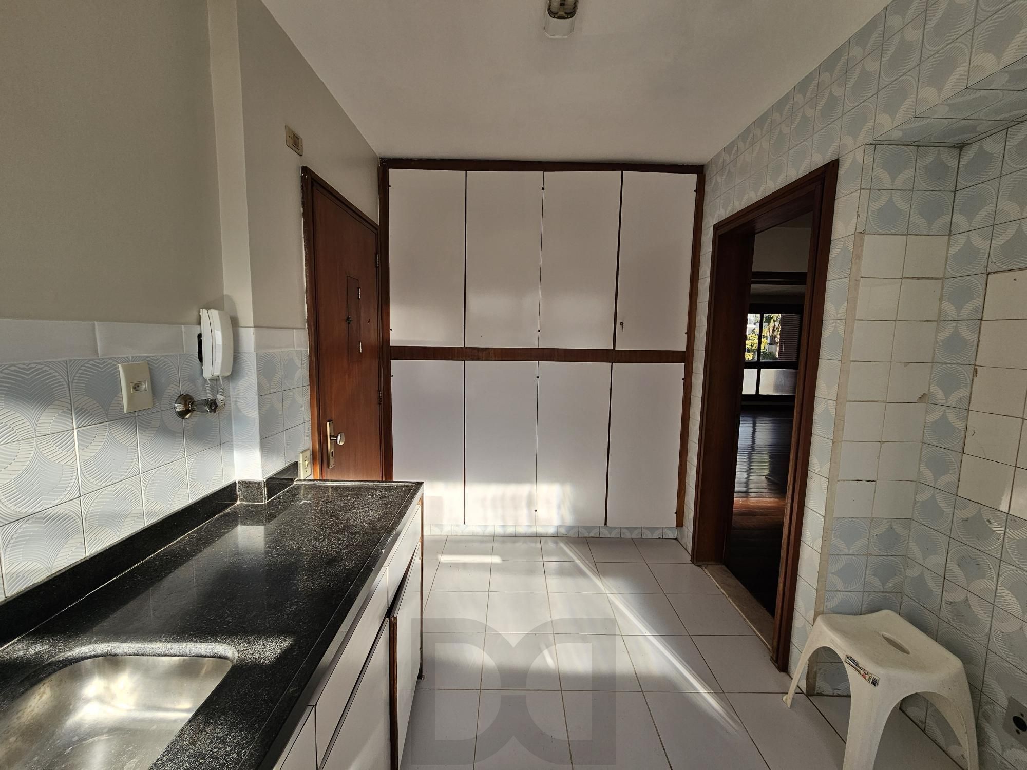 APARTAMENTO EM FRENTE A PRAÇA - BAIRRO PETRÓPOLIS — foto 26
