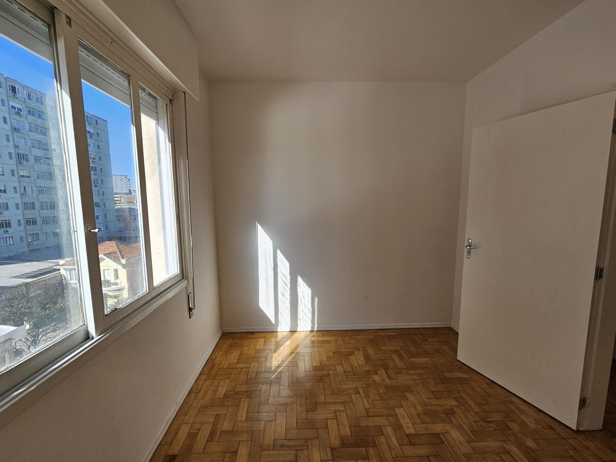 Apartamento 2 dormitórios com elevador na Cristóvão — foto 9