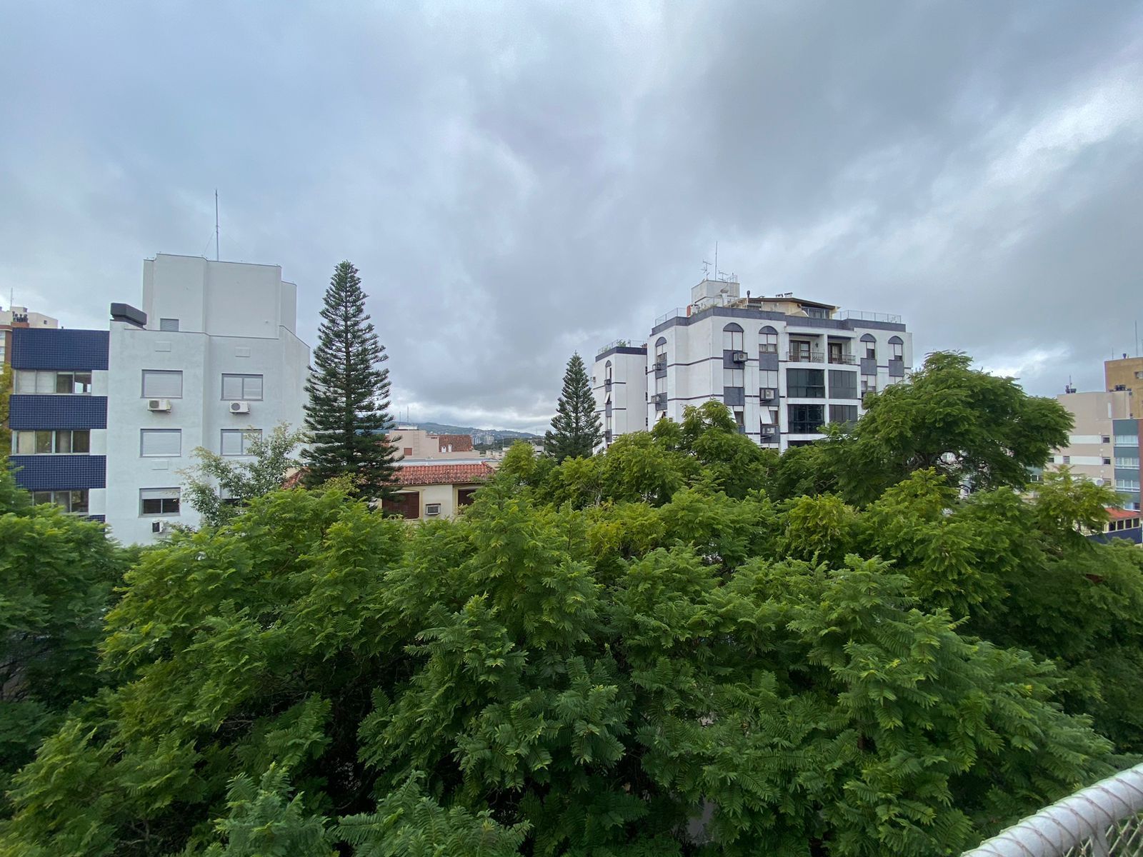 Apartamento 1 dormitório com vaga e elevador no Petrópolis — foto 19