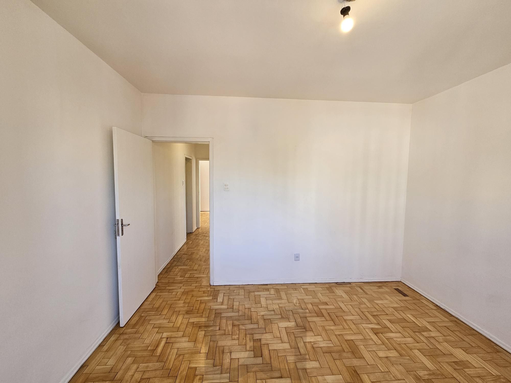 Apartamento 2 dormitórios com elevador na Cristóvão — foto 12