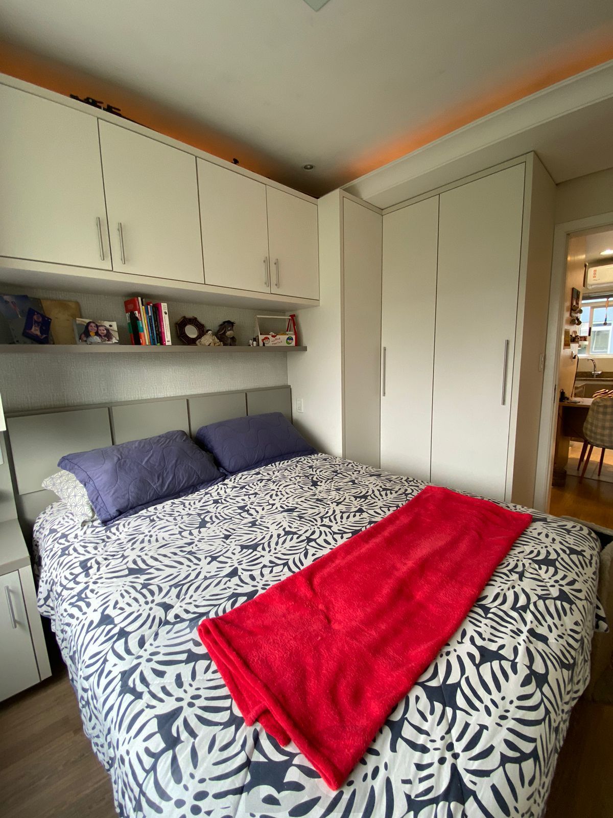 Apartamento 1 dormitório com vaga e elevador no Petrópolis — foto 11