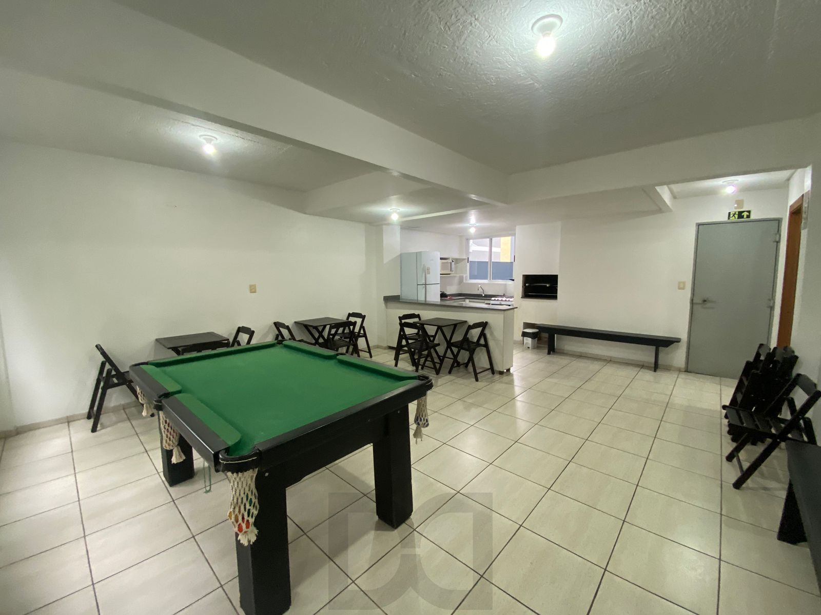 Apartamento 1 dormitório com vaga e elevador no Petrópolis — foto 16