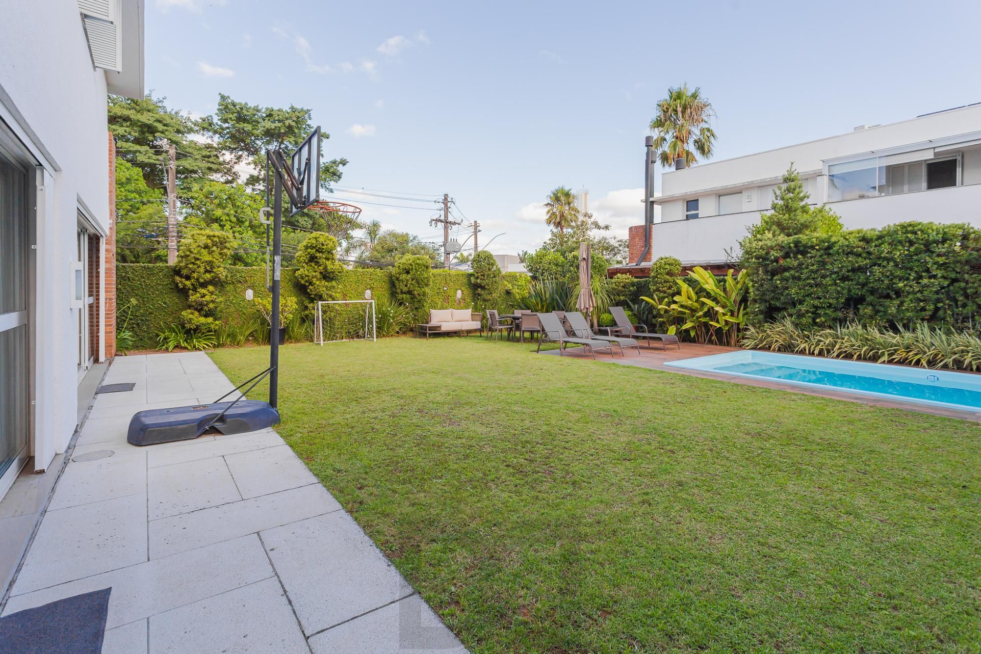 CONDOMINIO ATMOSFERA - CASA MOBILIADA DE 4 SUÍTES COM 4 VAGAS — foto 56
