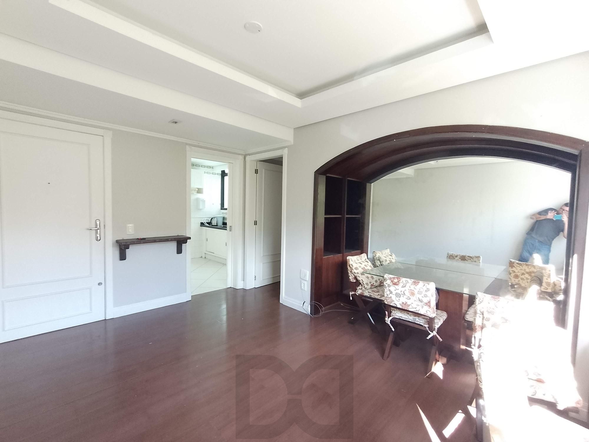 Apartamento 2 dormitórios com sacada e vaga perto da PUC — foto 4