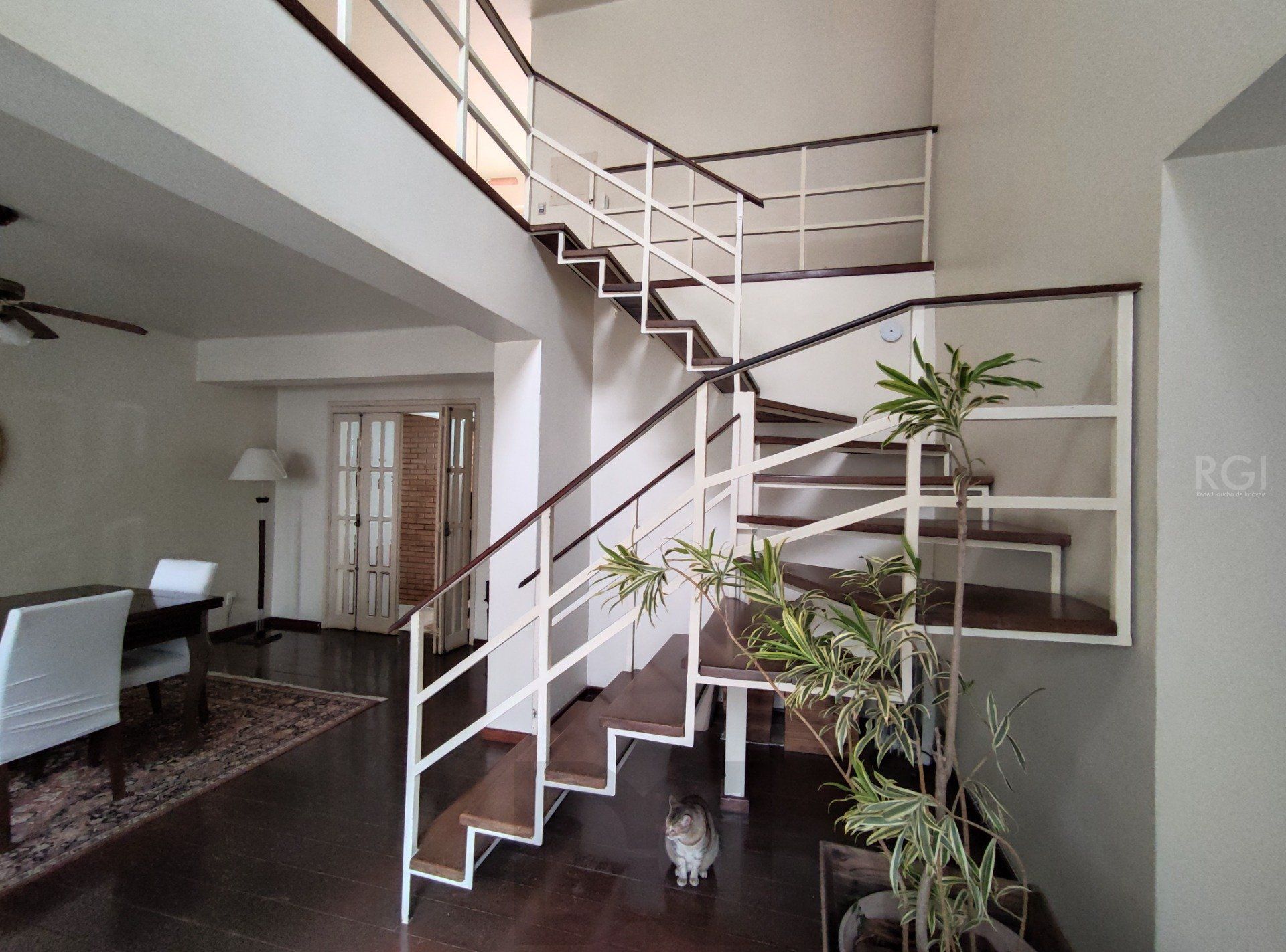 Sobrado para Venda - 345m², 4 dormitórios, sendo 2 suites, 2 vagas - Independência — foto 5