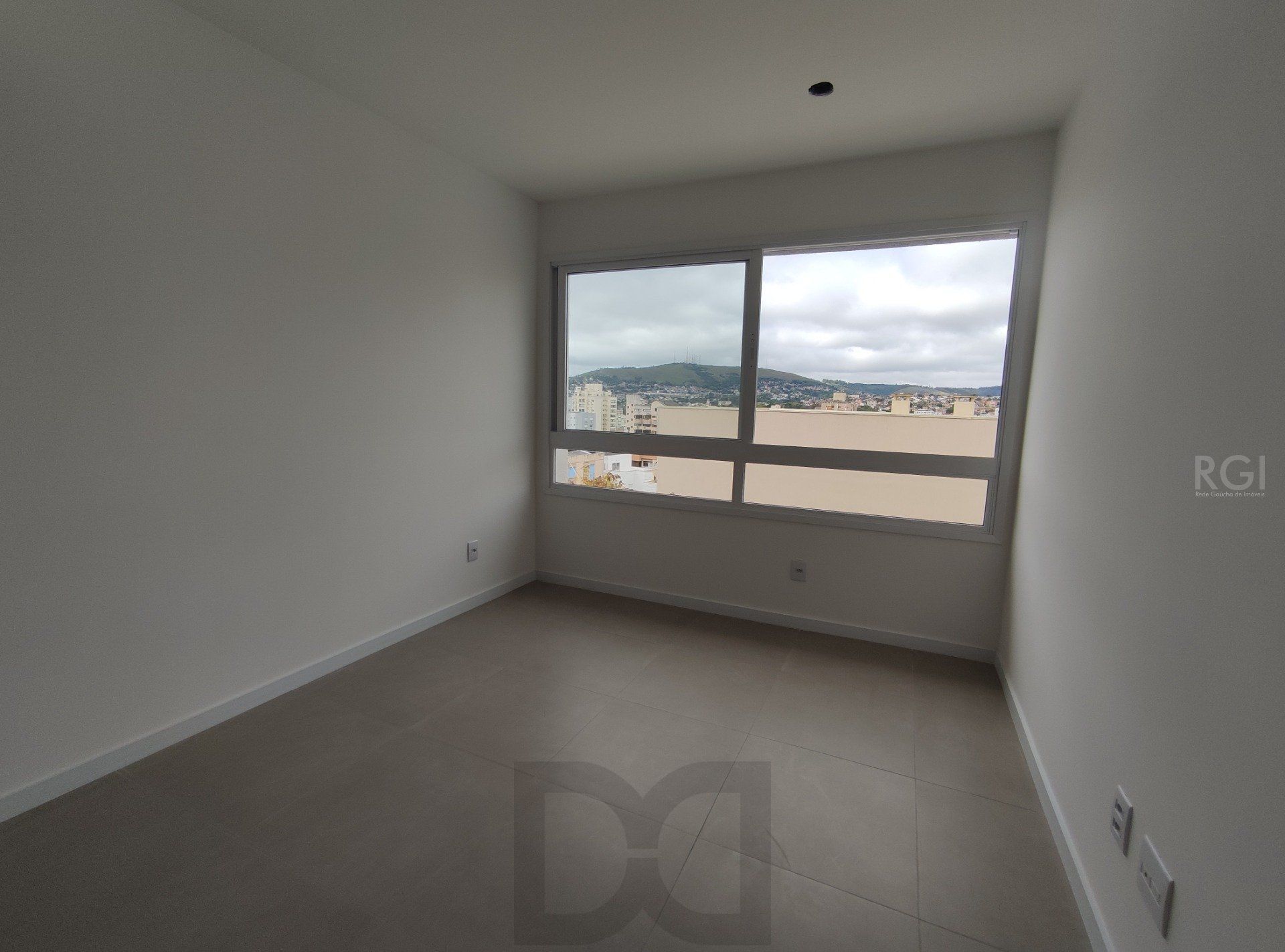 Duplex para Venda - 83.08m², 2 dormitórios, sendo 2 suites, 2 vagas - Petrópolis — foto 3