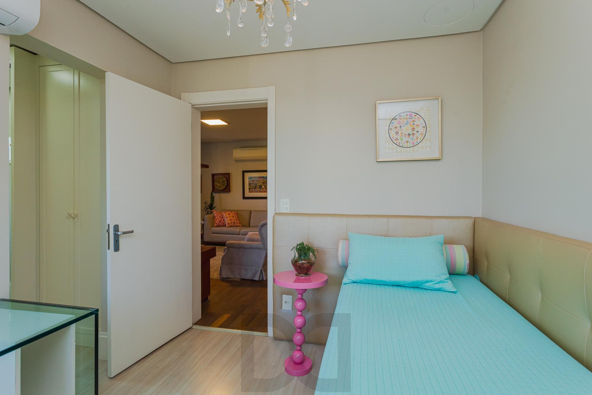 CONDOMINIO ATMOSFERA - CASA MOBILIADA DE 4 SUÍTES COM 4 VAGAS — foto 34