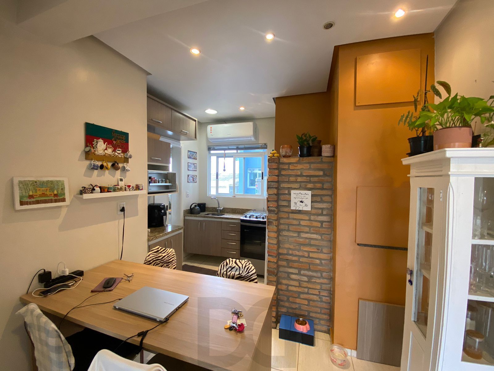 Apartamento 1 dormitório com vaga e elevador no Petrópolis — foto 7