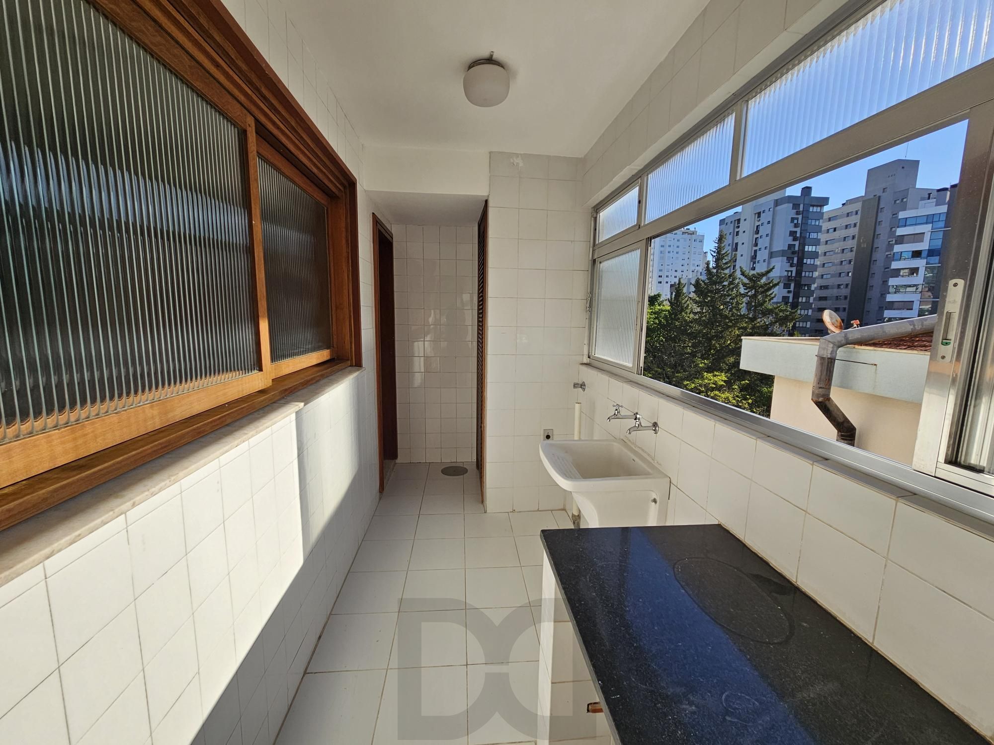 APARTAMENTO EM FRENTE A PRAÇA - BAIRRO PETRÓPOLIS — foto 27