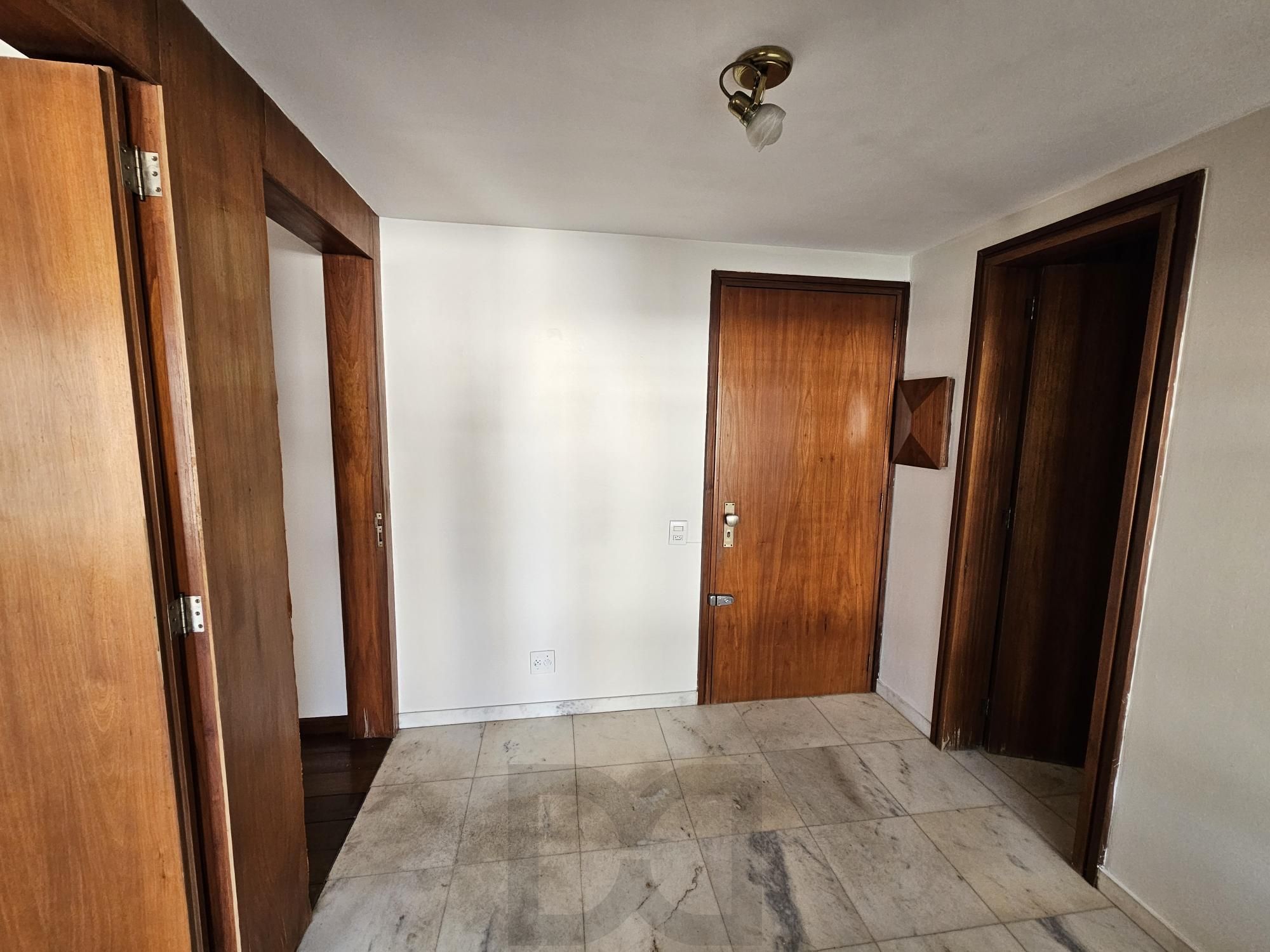 APARTAMENTO EM FRENTE A PRAÇA - BAIRRO PETRÓPOLIS — foto 9