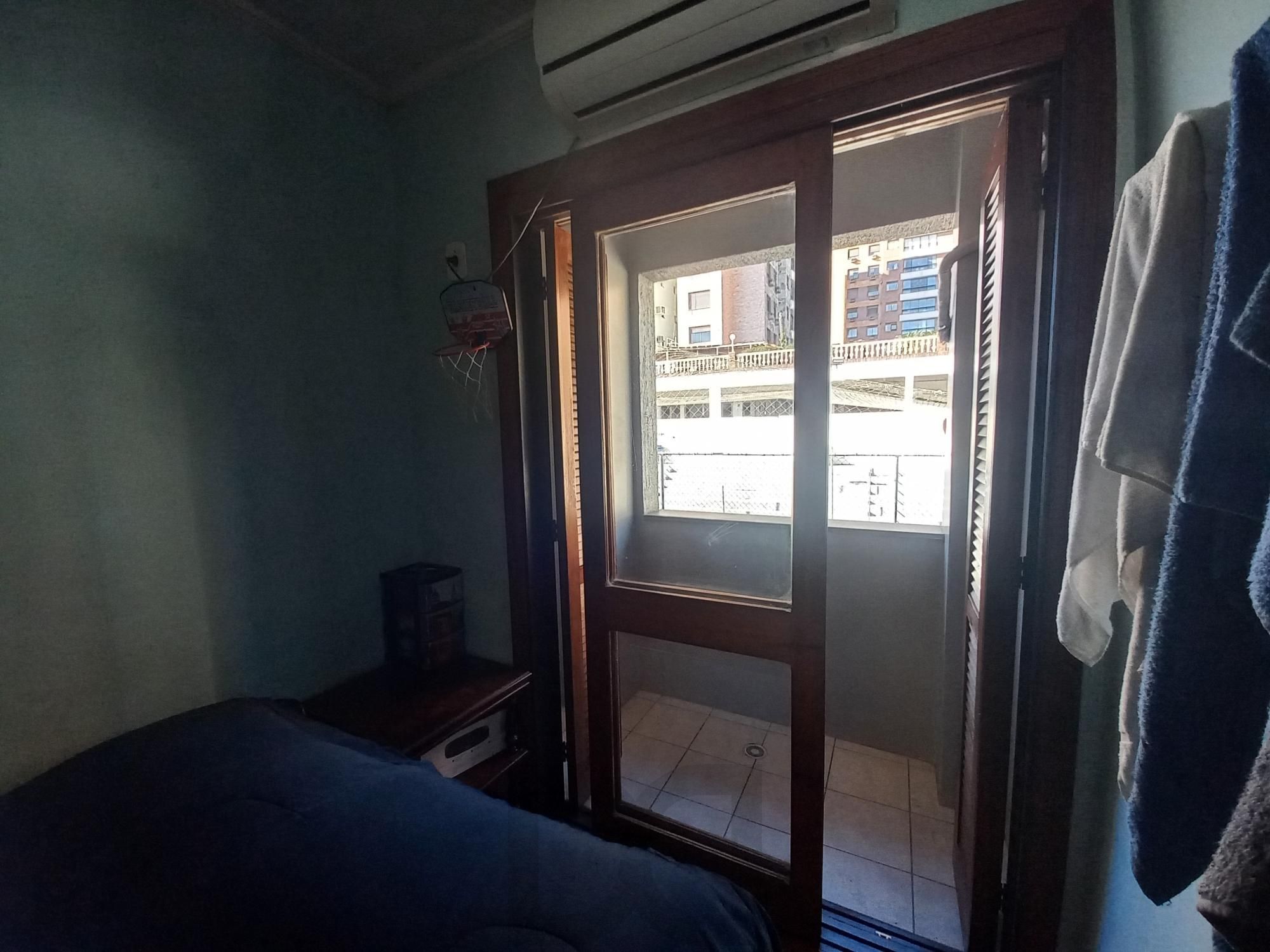 Dormitório Com Sacada