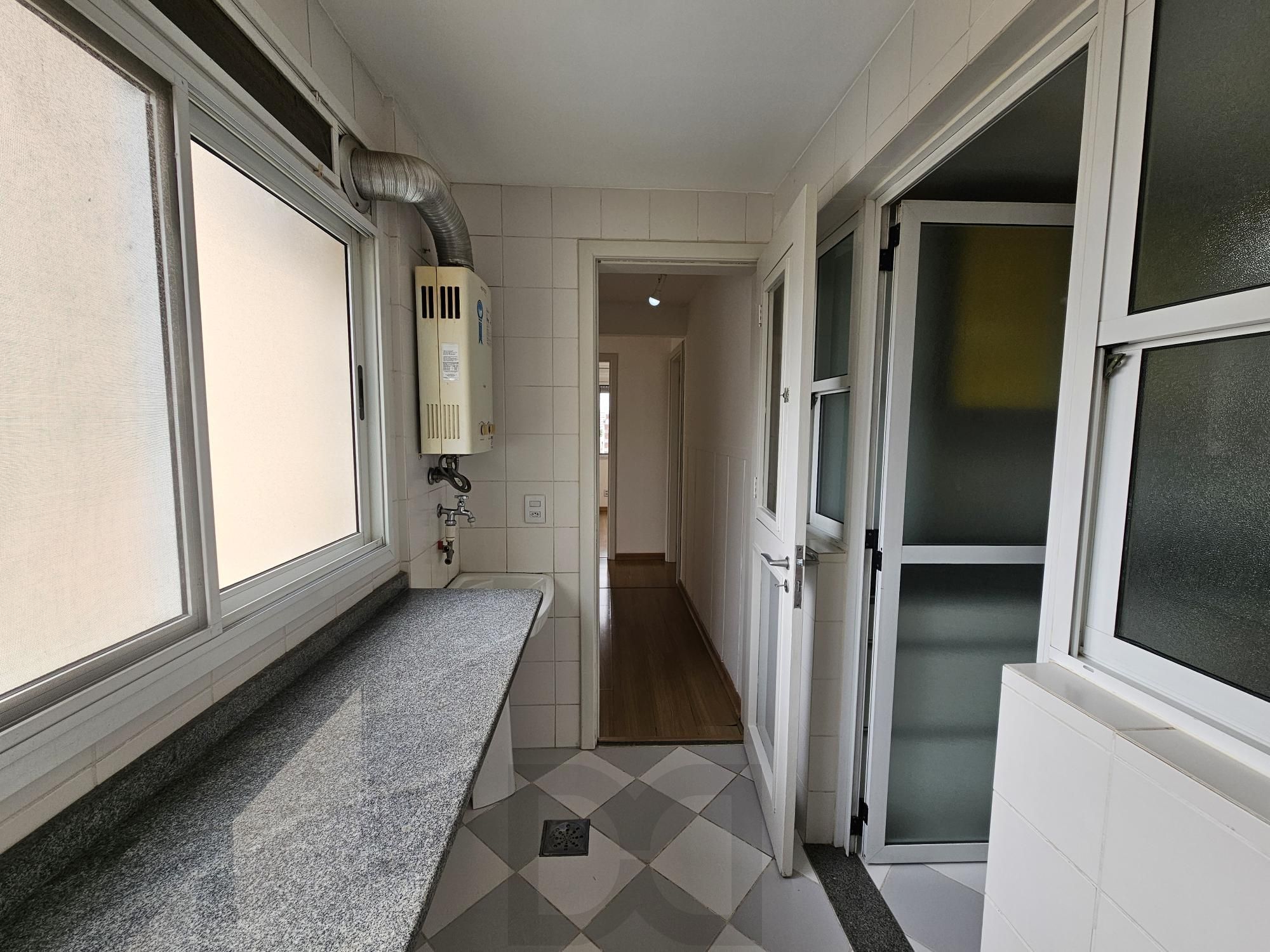 Apartamento 3 Dorm sendo 1 suite e 2 vagas — foto 24