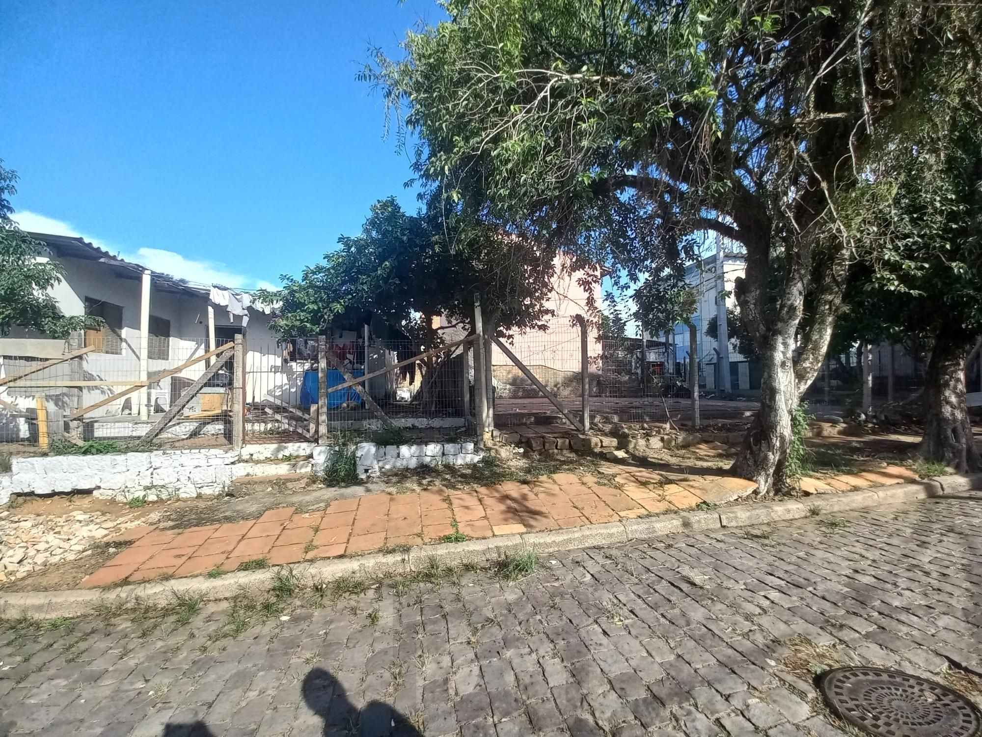 Lateral