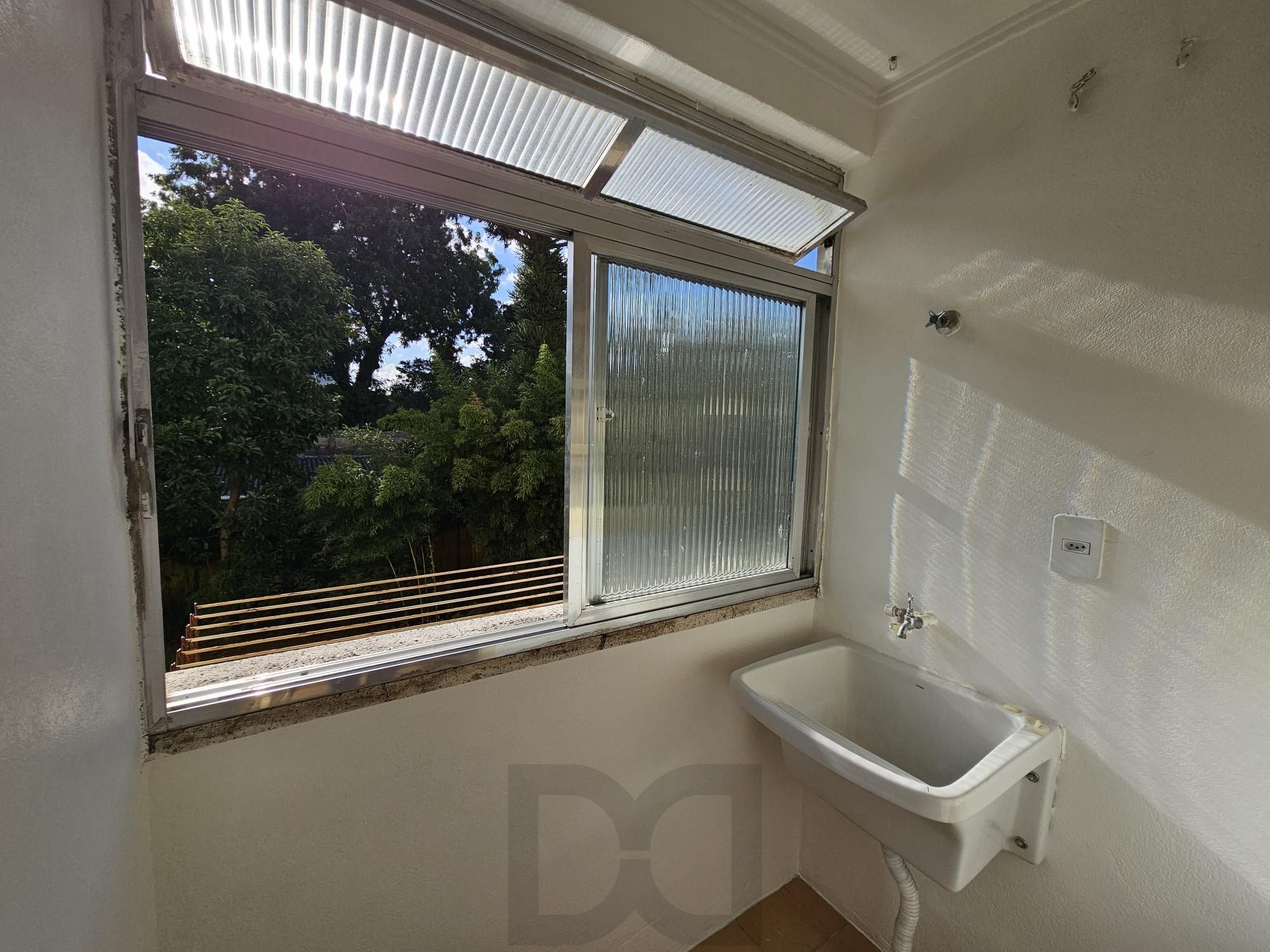 APARTAMENTO ENSOLARADO A POUCOS METROS DO PARQUE MARINHA E DO BEIRA RIO — foto 7