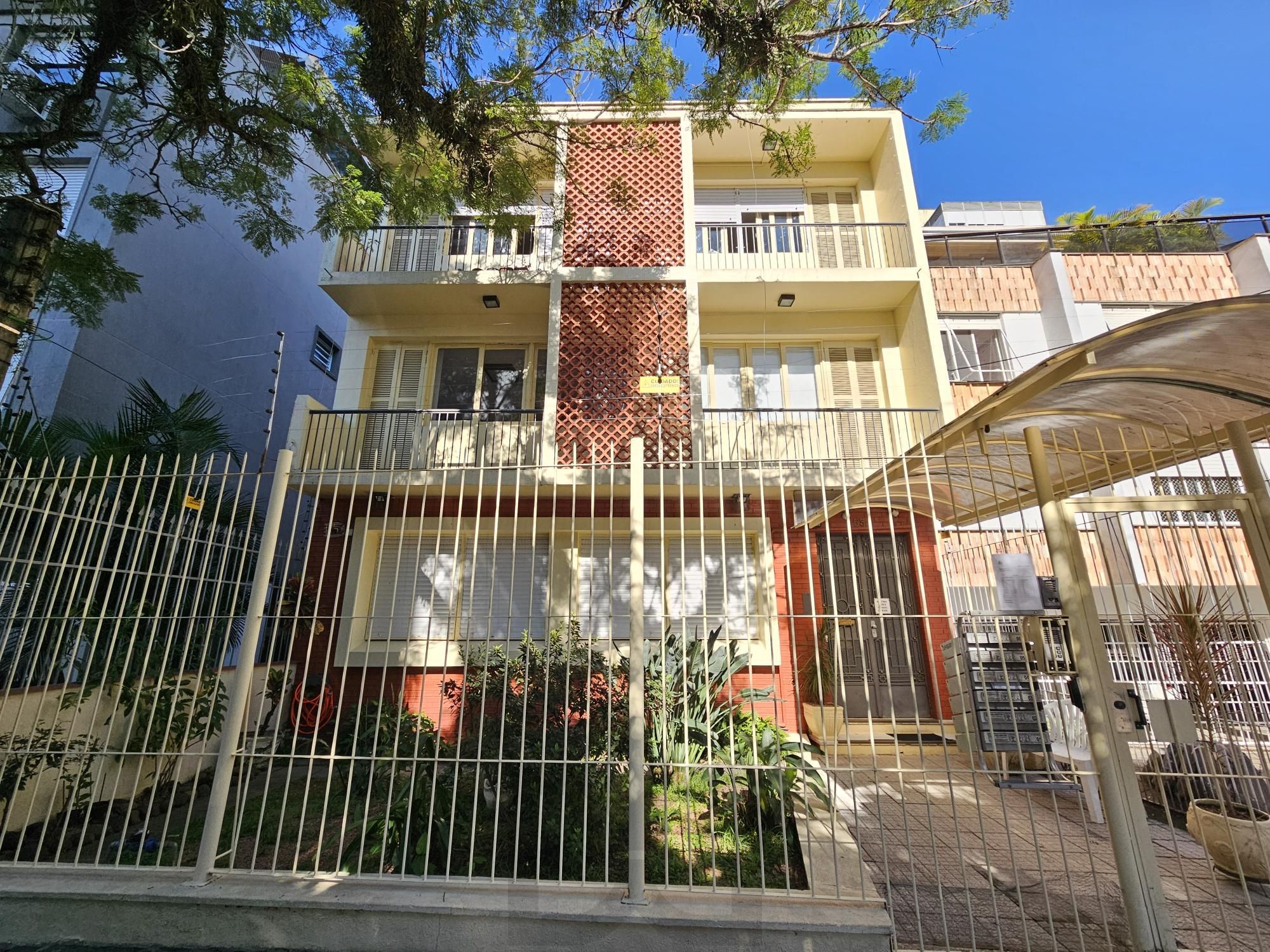 TÉRREO COM SUÍTE E CHURRASQUEIRA NO BOM FIM? TEMOS!! — foto 23