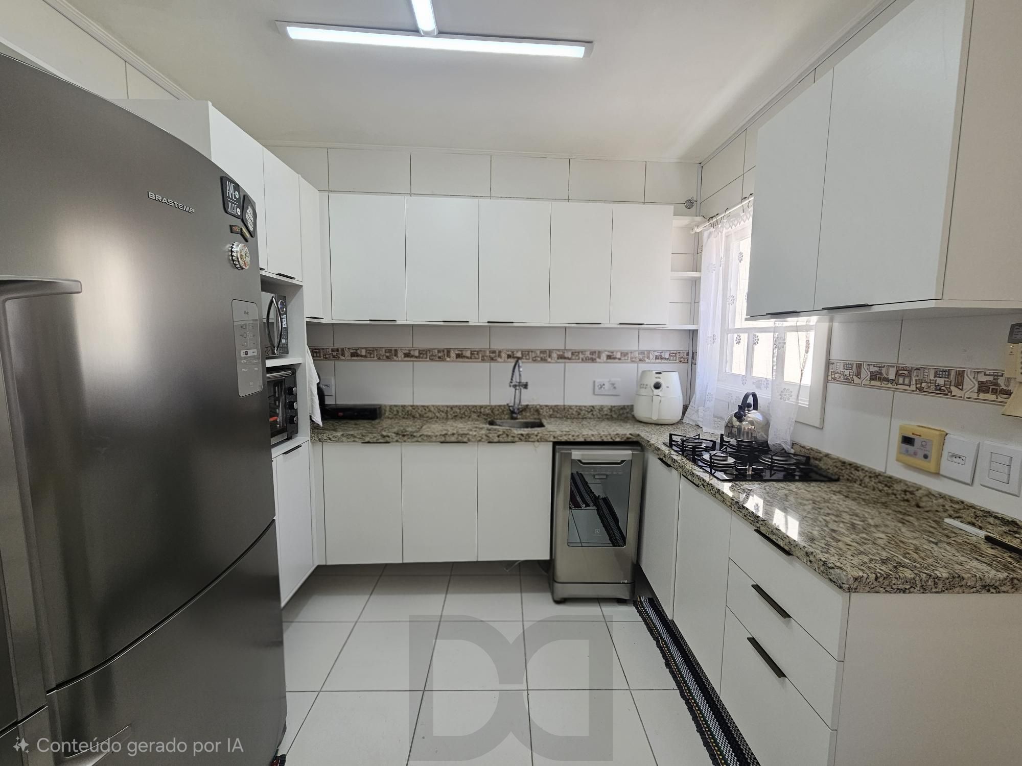 SOBRADO COM 3 SUÍTES + DORMITÓRIOS NO TÉRRREO | PISCINA | E MUITO MAIS — foto 4
