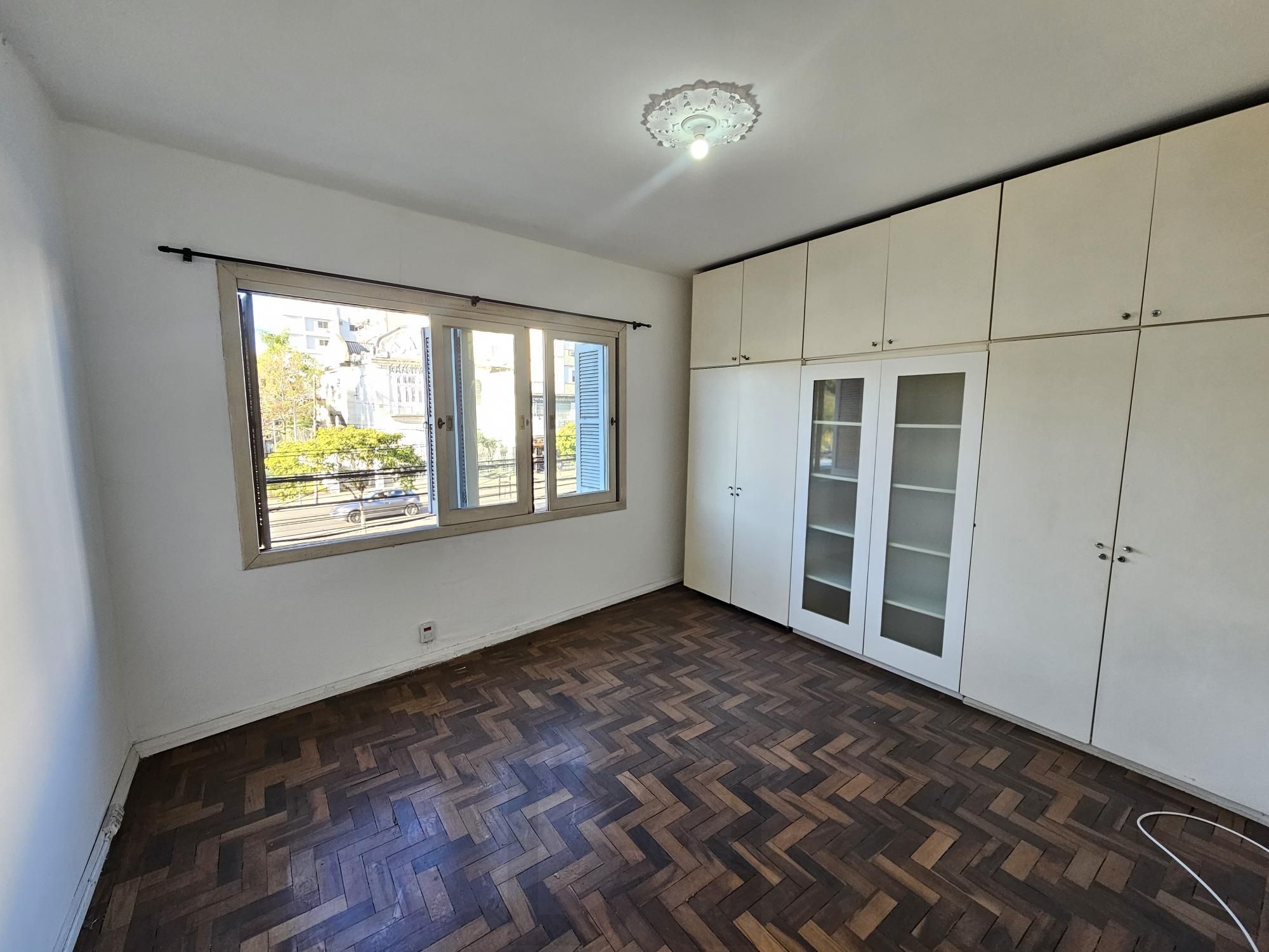 Apartamento 3 dormitórios, com elevador e em frente a Redenção — foto 4