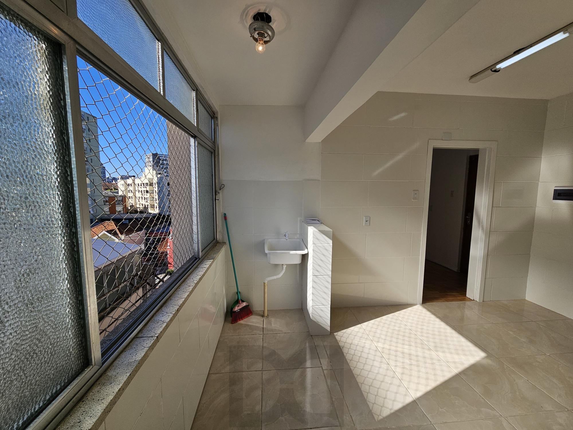 Apartamento 2 dormitórios com elevador na Cristóvão — foto 7