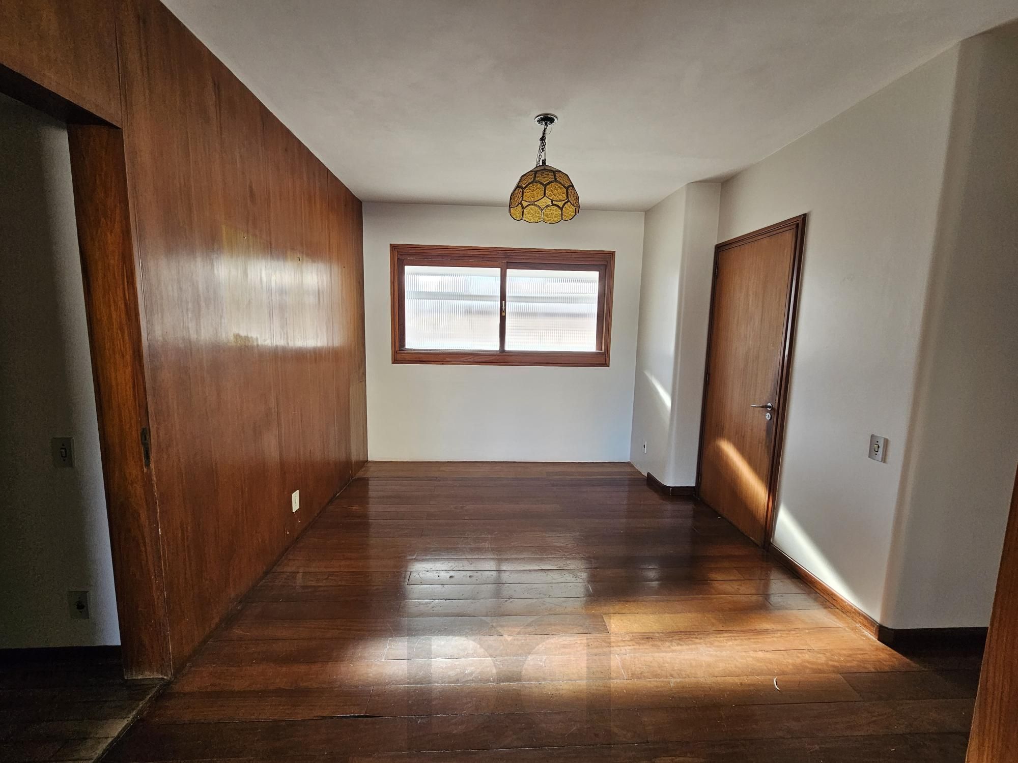 APARTAMENTO EM FRENTE A PRAÇA - BAIRRO PETRÓPOLIS — foto 6
