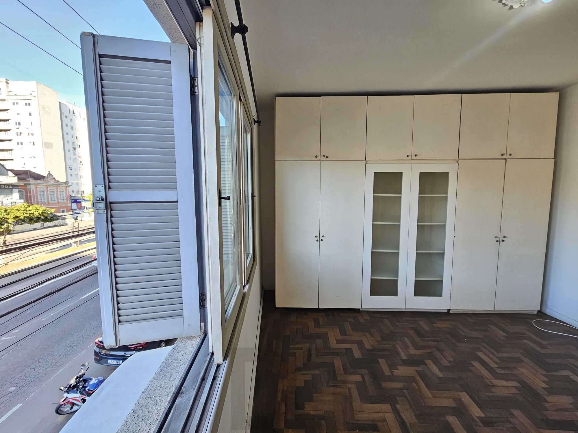 Apartamento 3 dormitórios, com elevador e em frente a Redenção — foto 5
