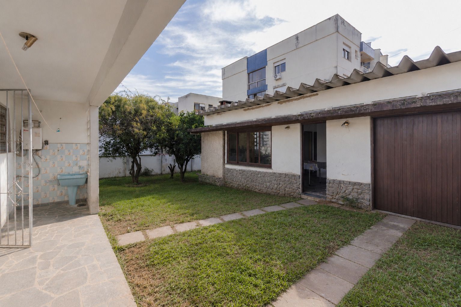 Casa 3 dormitórios ampla, perto da PUC — foto 28