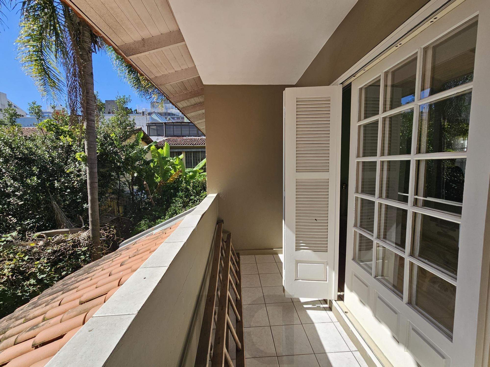 Casa 03 dormitórios com suite e 02 vagas no Bairro Mont Serrat — foto 11