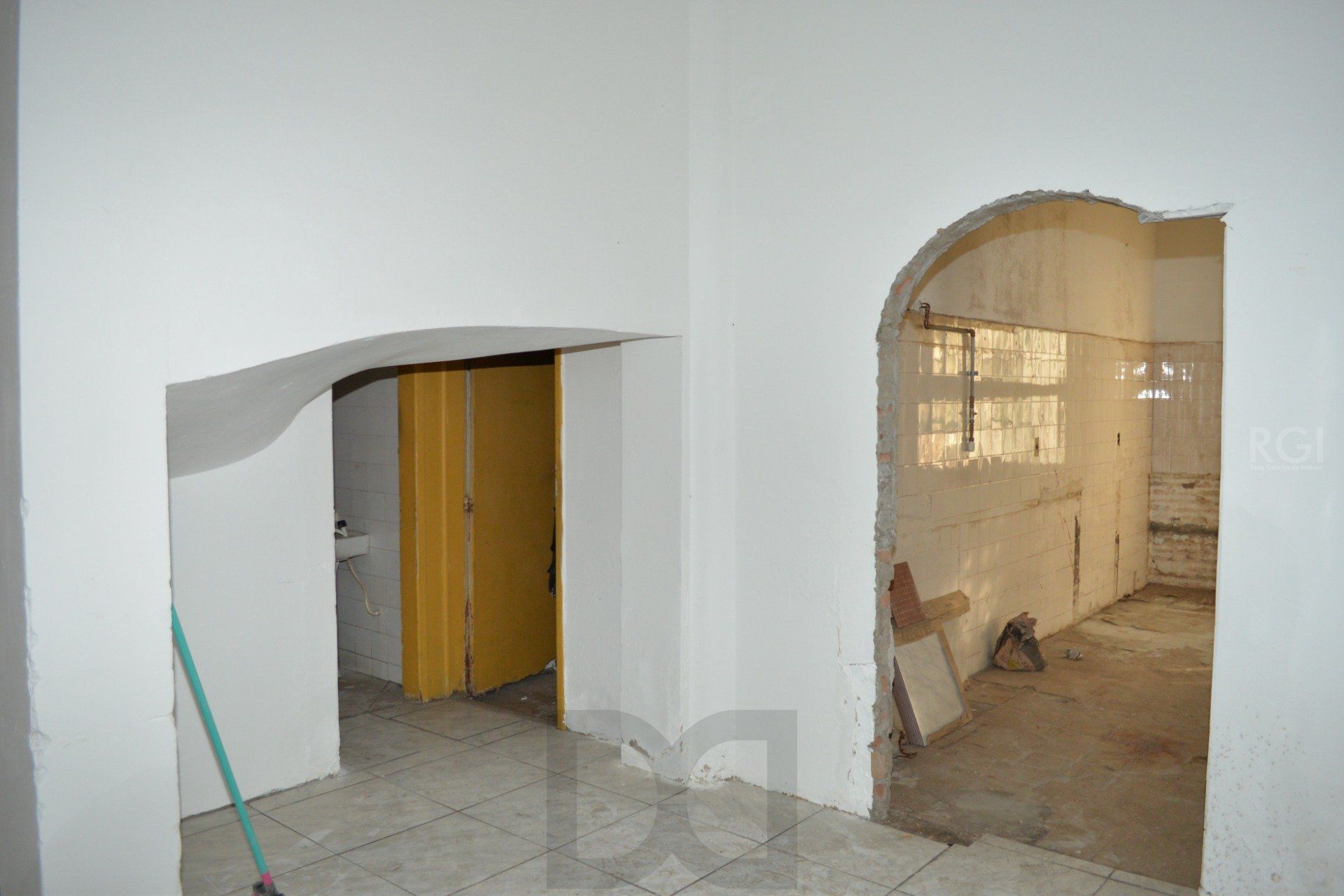 Prédio com Loja e 3 apartamentos - 470.08m², Floresta — foto 6