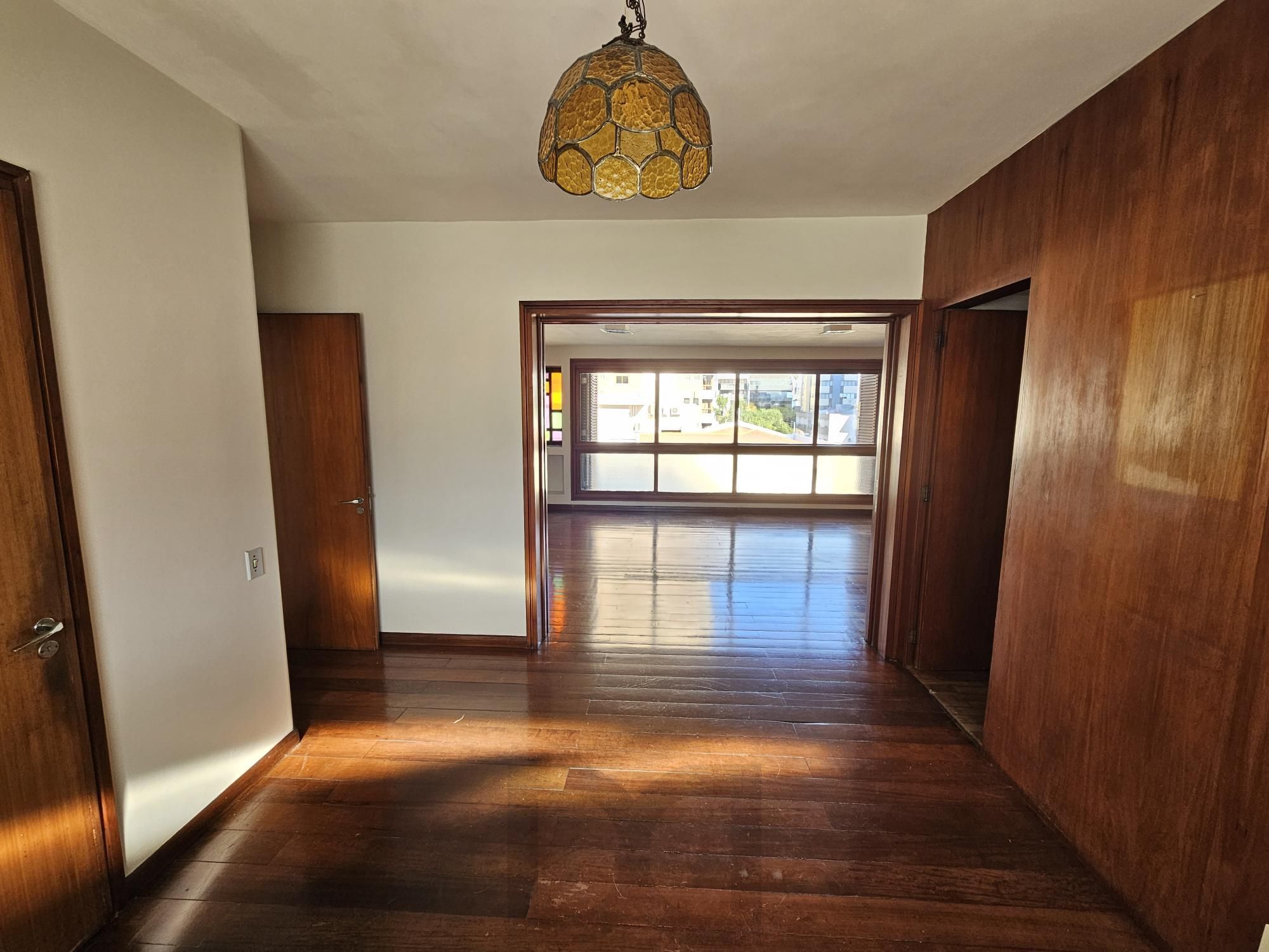 APARTAMENTO EM FRENTE A PRAÇA - BAIRRO PETRÓPOLIS — foto 7