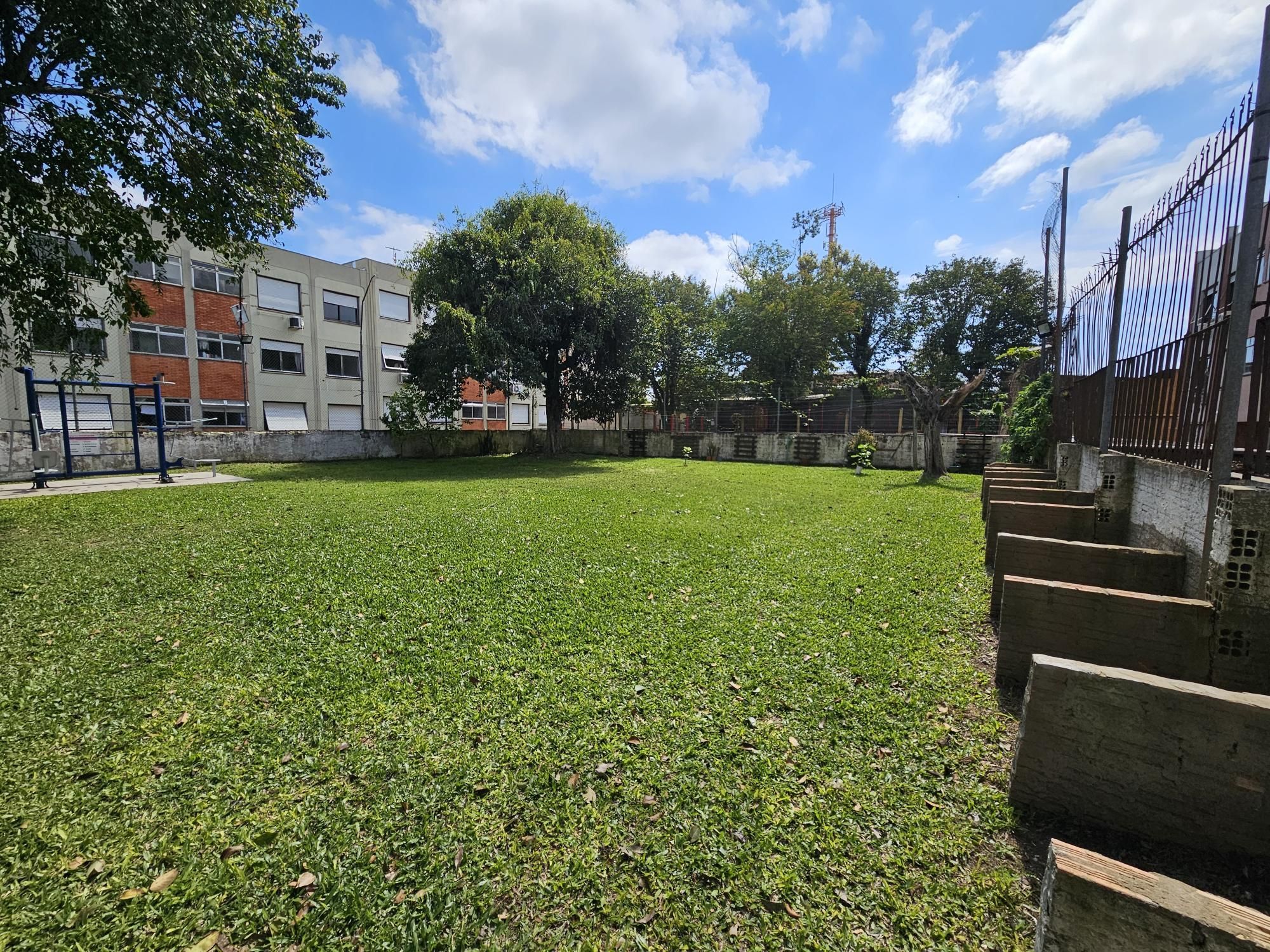 APARTAMENTO TERREO COM VAGA NA SATURNINO DE BRITO — foto 17