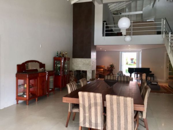 Casa Condominio para Venda - 414m², 4 dormitórios, sendo 4 suites, 4 vagas - Belém Novo — foto 3