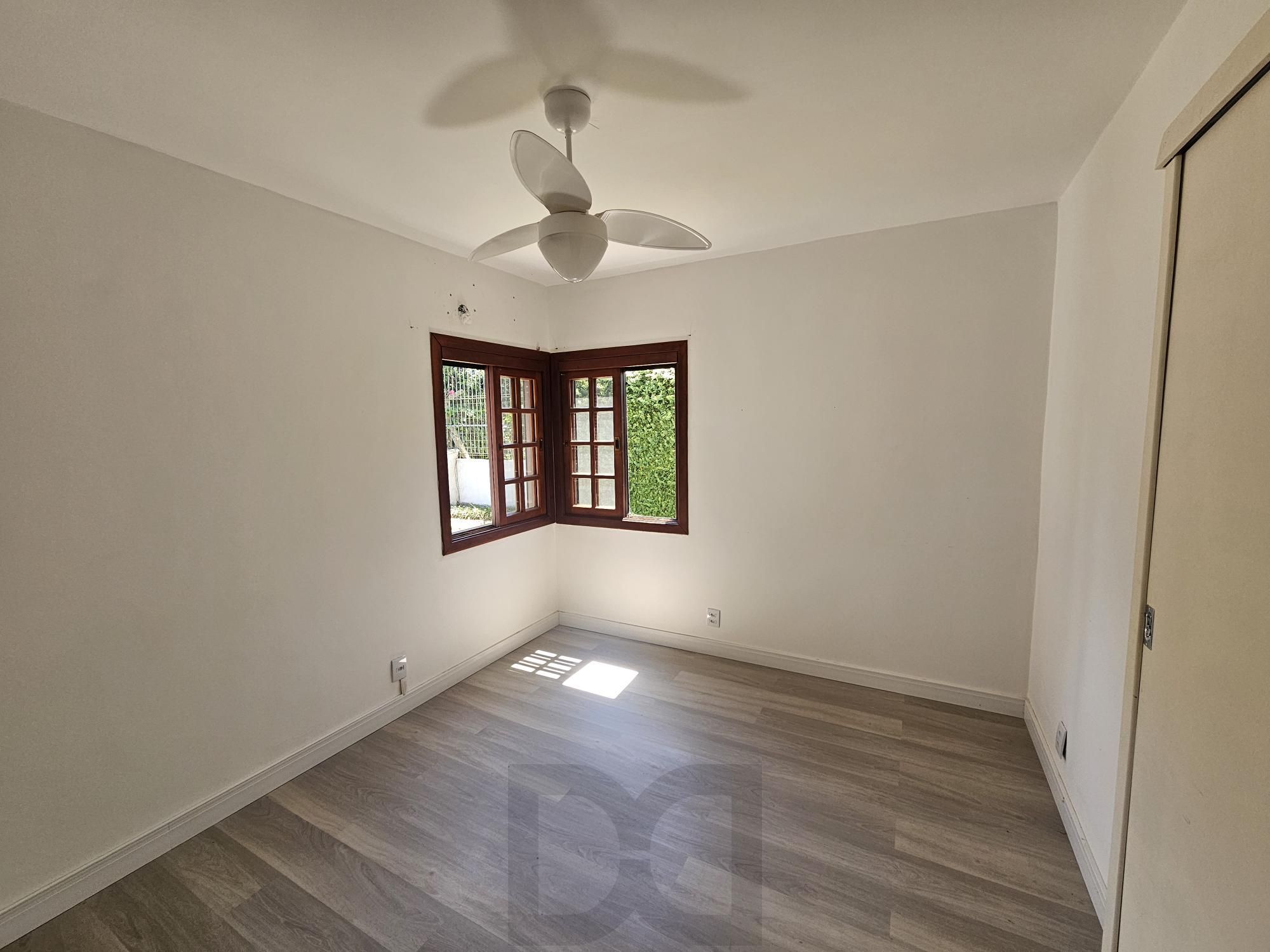 LINDO SOBRADO NO MELHOR PONTO DO BAIRRO TRISTEZA — foto 13