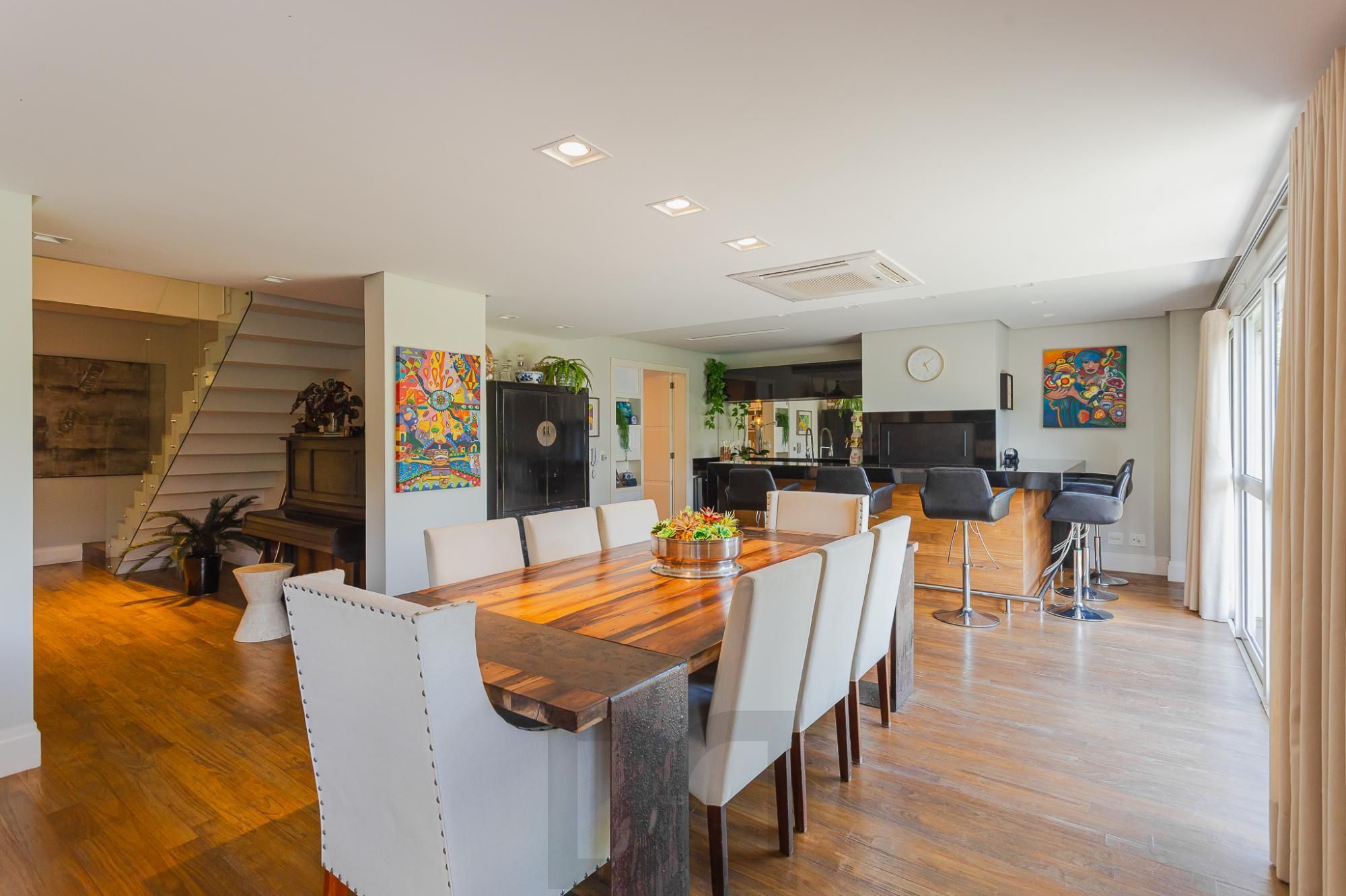 CONDOMINIO ATMOSFERA - CASA MOBILIADA DE 4 SUÍTES COM 4 VAGAS — foto 4