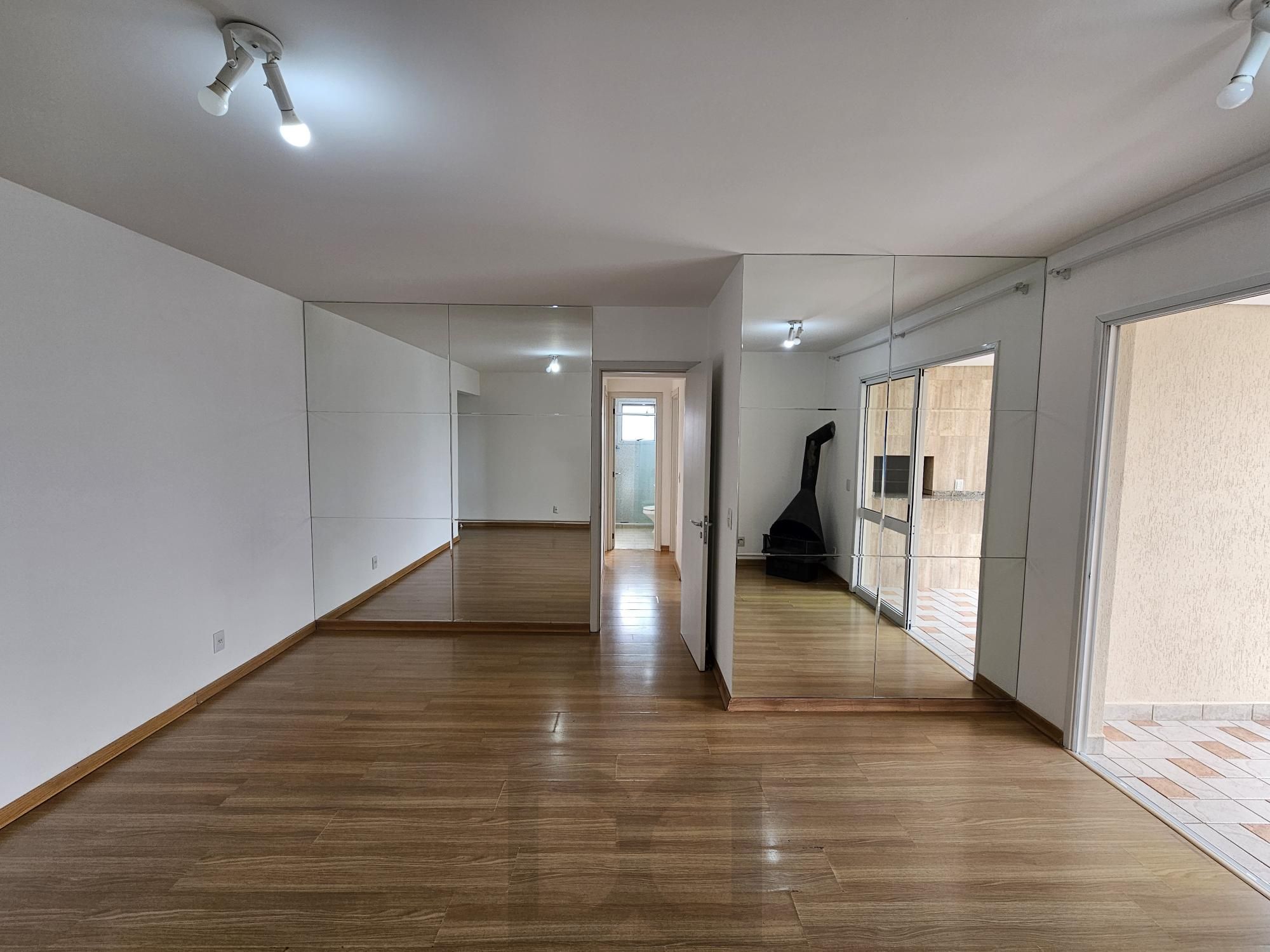 Apartamento 3 Dorm sendo 1 suite e 2 vagas — foto 8