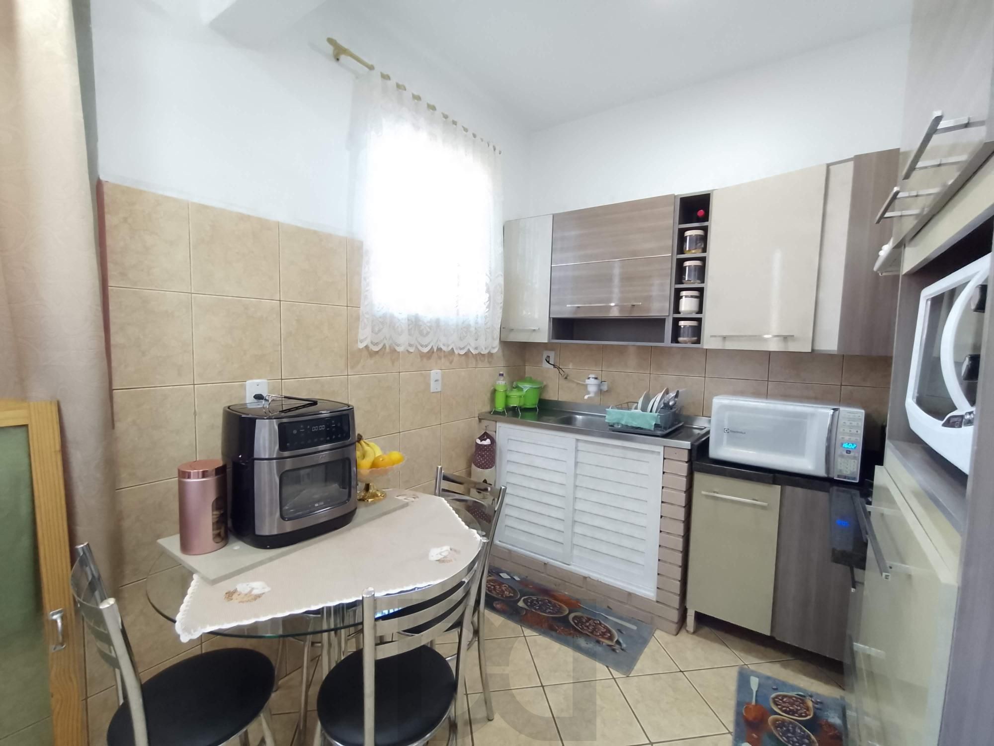 Apartamento 2 dormitórios reformado no Passo D'Areia — foto 5