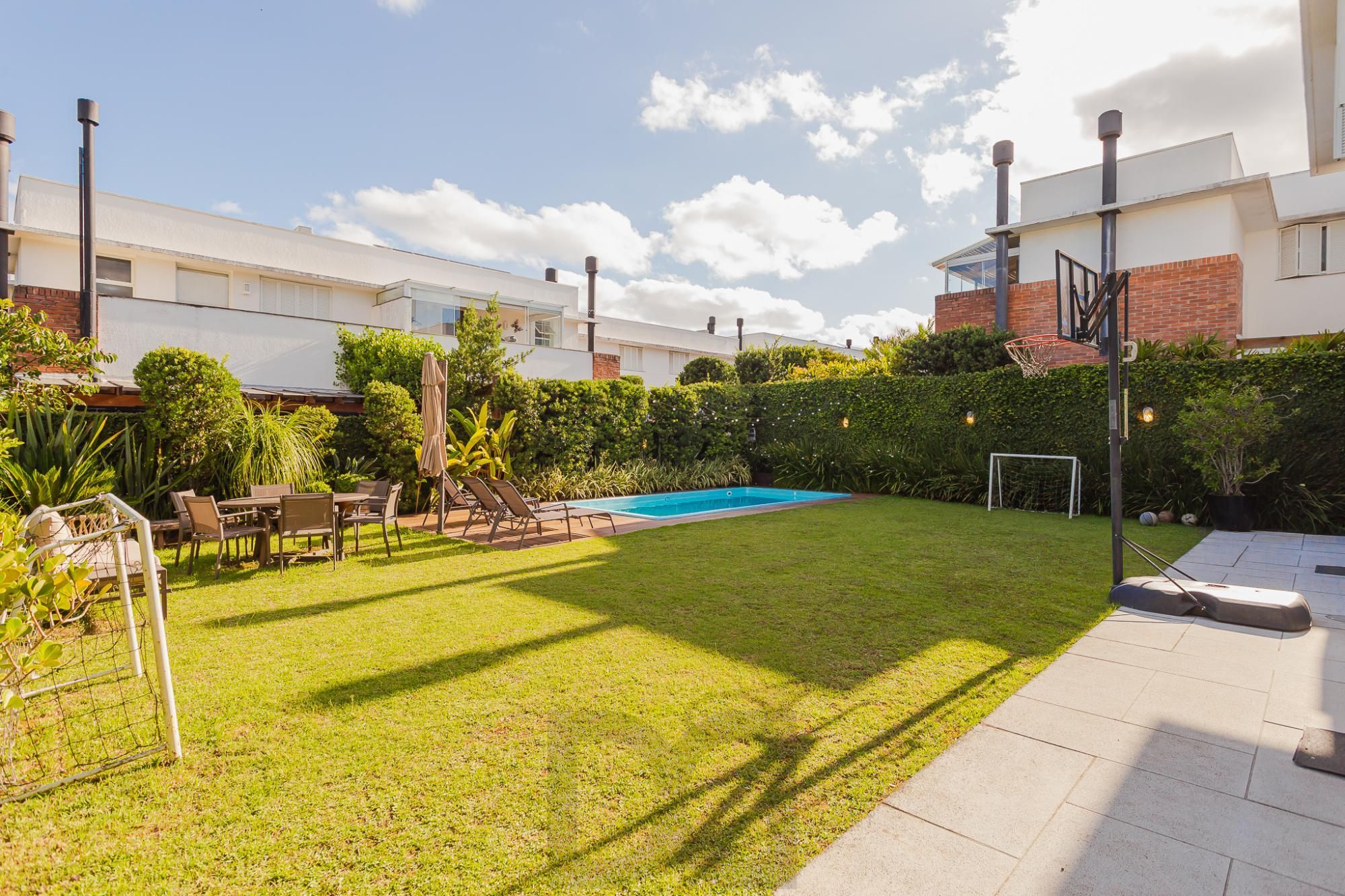 CONDOMINIO ATMOSFERA - CASA MOBILIADA DE 4 SUÍTES COM 4 VAGAS — foto 60