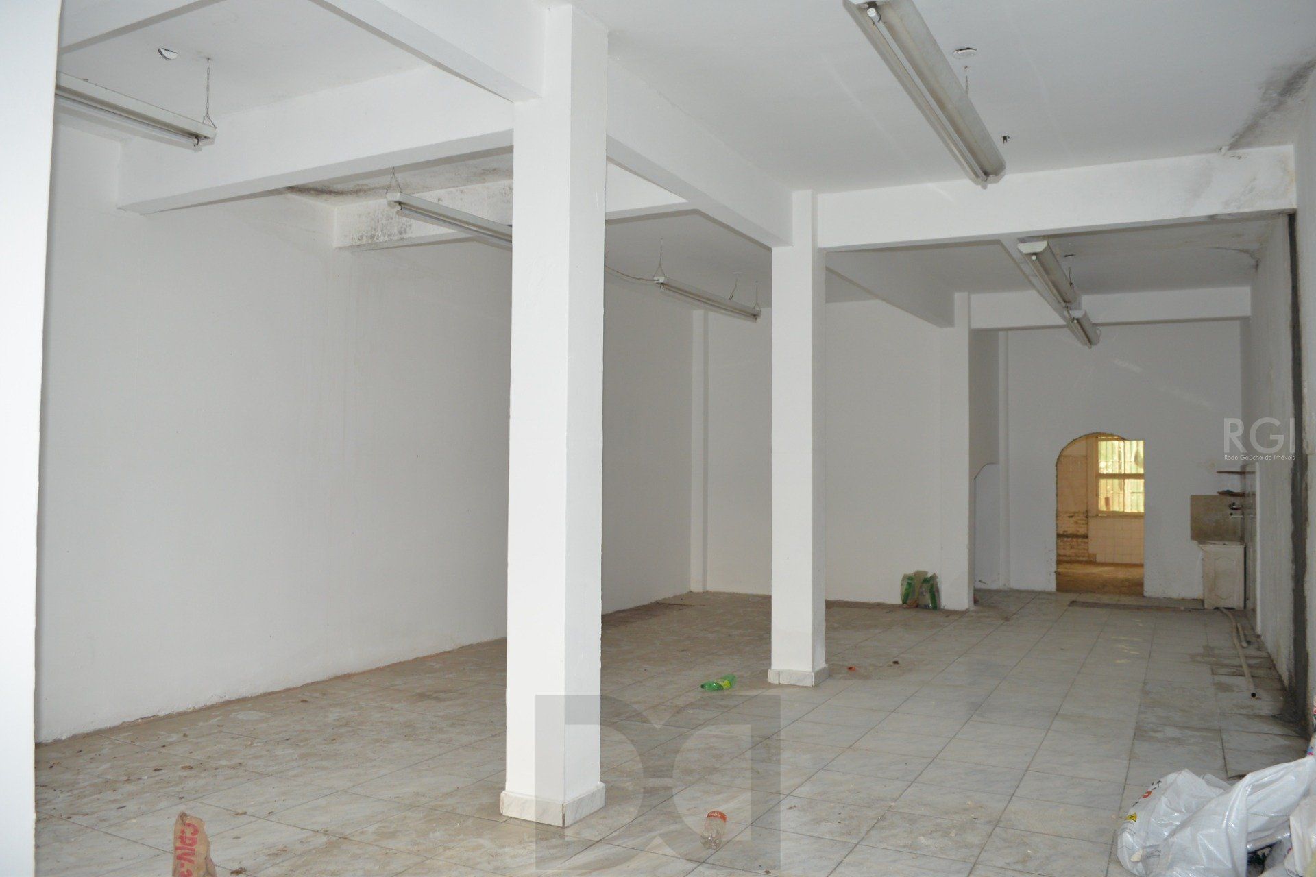 Prédio com Loja e 3 apartamentos - 470.08m², Floresta — foto 4