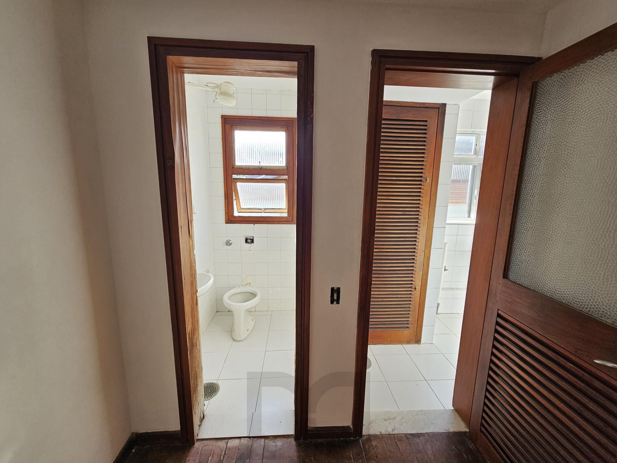 APARTAMENTO EM FRENTE A PRAÇA - BAIRRO PETRÓPOLIS — foto 30