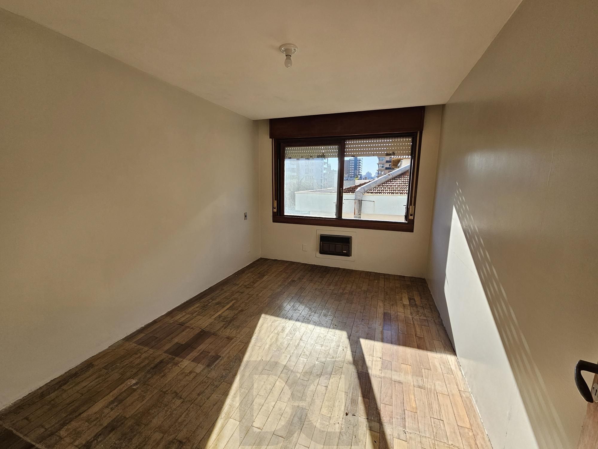 APARTAMENTO EM FRENTE A PRAÇA - BAIRRO PETRÓPOLIS — foto 23