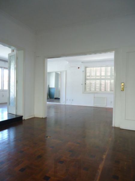Casa para Venda - 510m², 6 dormitórios, sendo 1 suites, 3 vagas - São João — foto 13