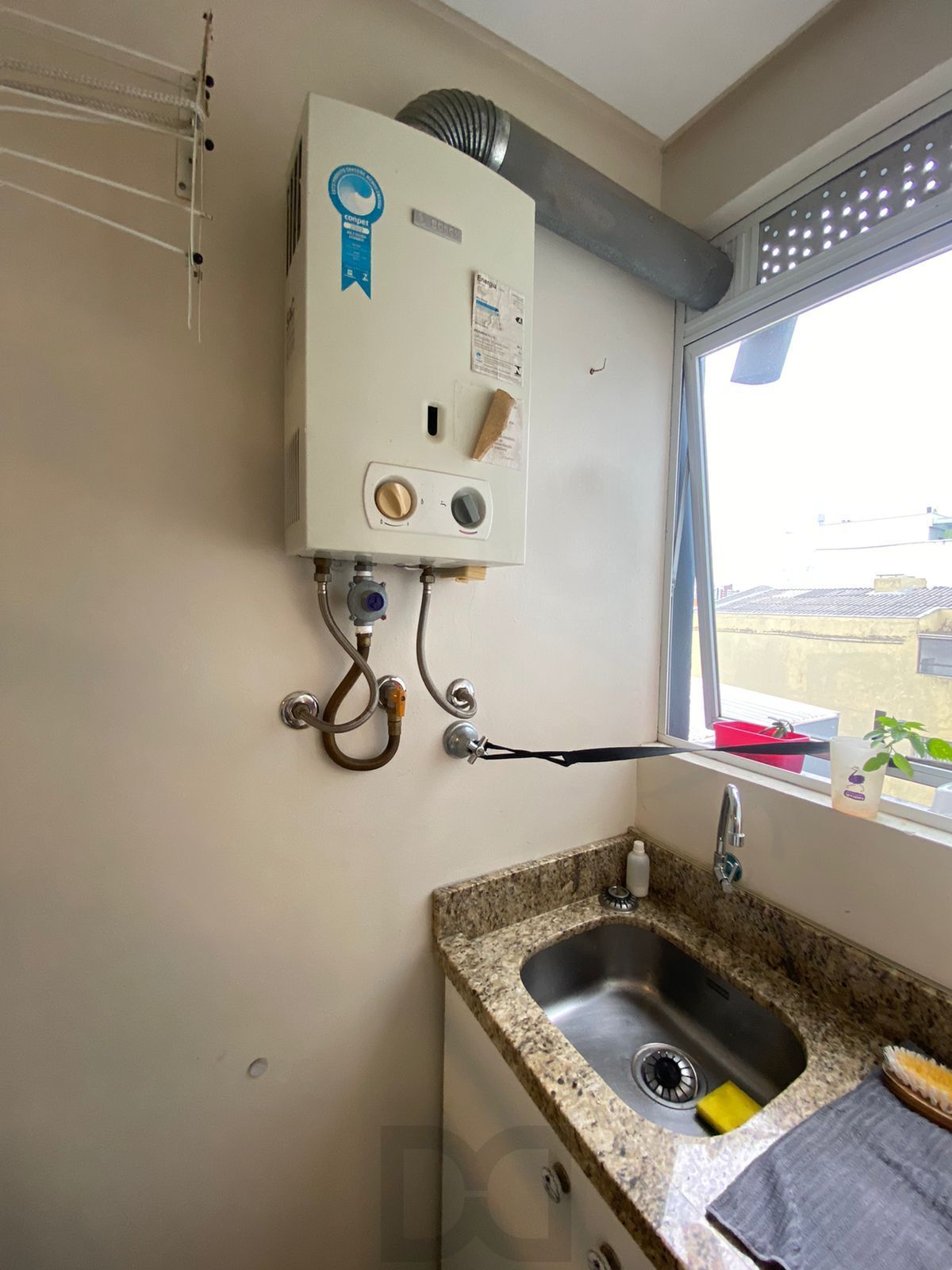 Apartamento 1 dormitório com vaga e elevador no Petrópolis — foto 14