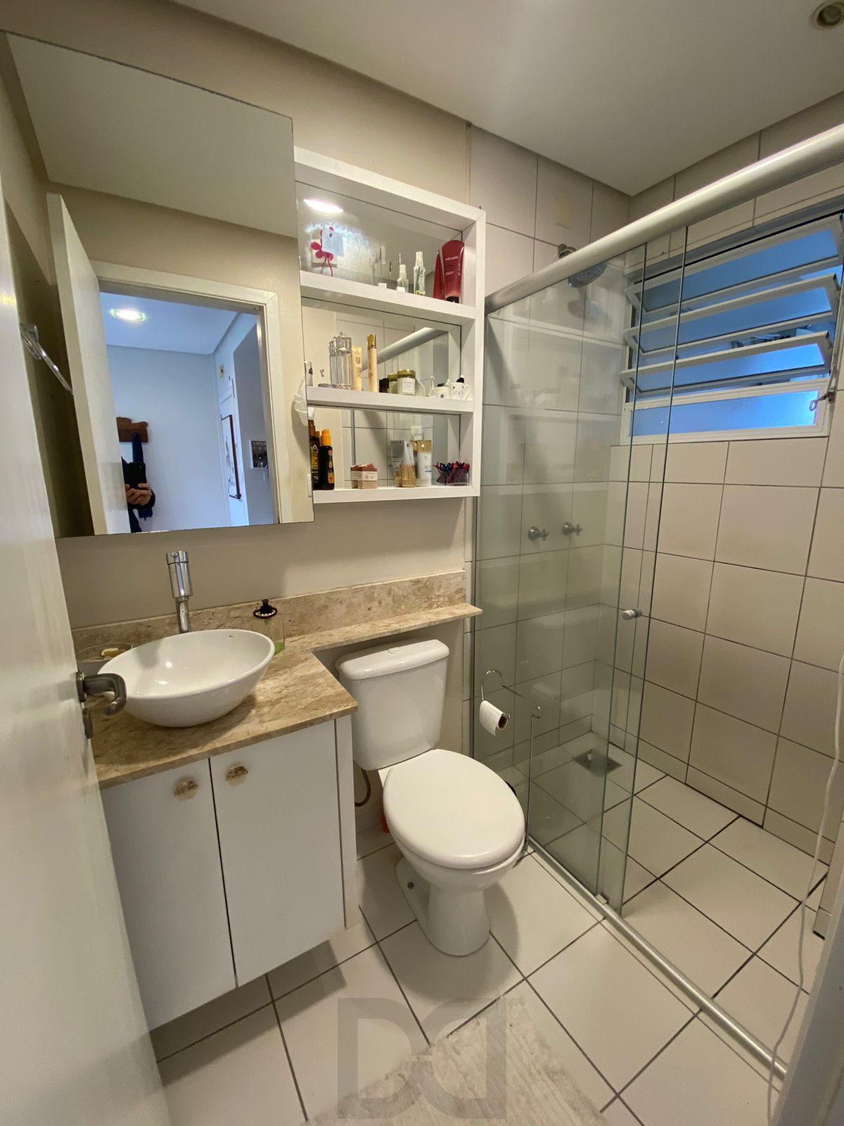 Apartamento 1 dormitório com vaga e elevador no Petrópolis — foto 13