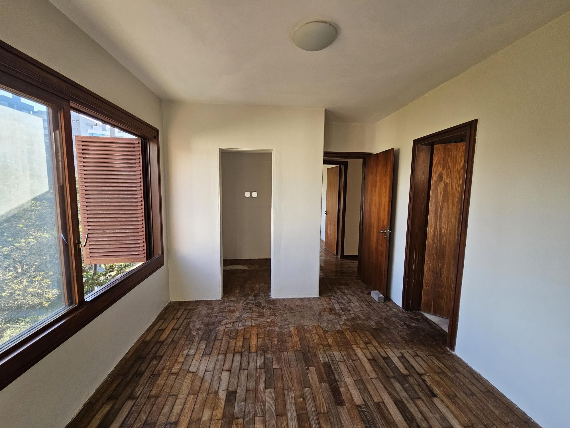 APARTAMENTO EM FRENTE A PRAÇA - BAIRRO PETRÓPOLIS — foto 14