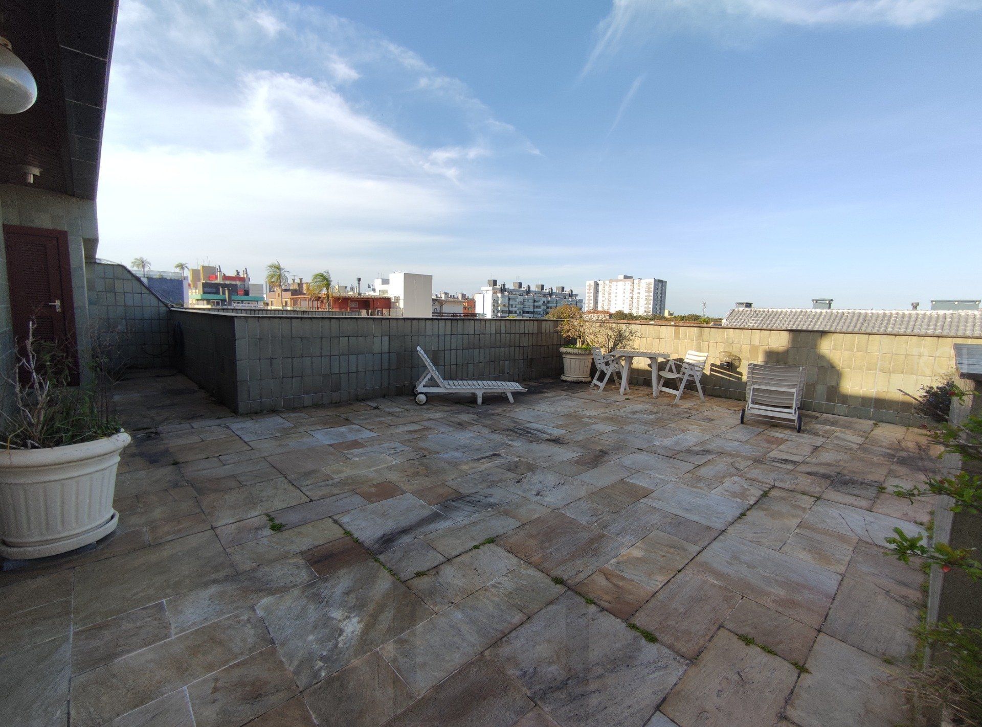 Cobertura para Venda - 354.67m², 3 dormitórios, sendo 1 suites, 3 vagas - Jardim Lindóia — foto 2