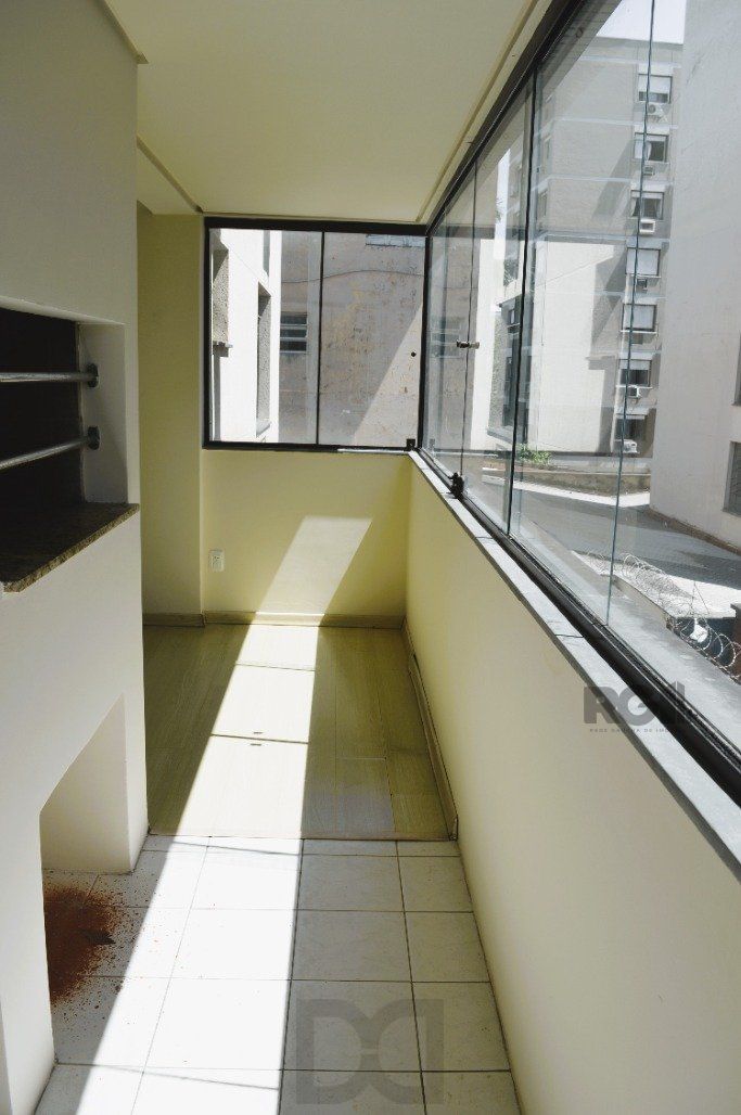 Excelente apto.2 dorm. com 1 suíte, churrasqueira e 1 vaga na Rua Olavo Bilac — foto 13
