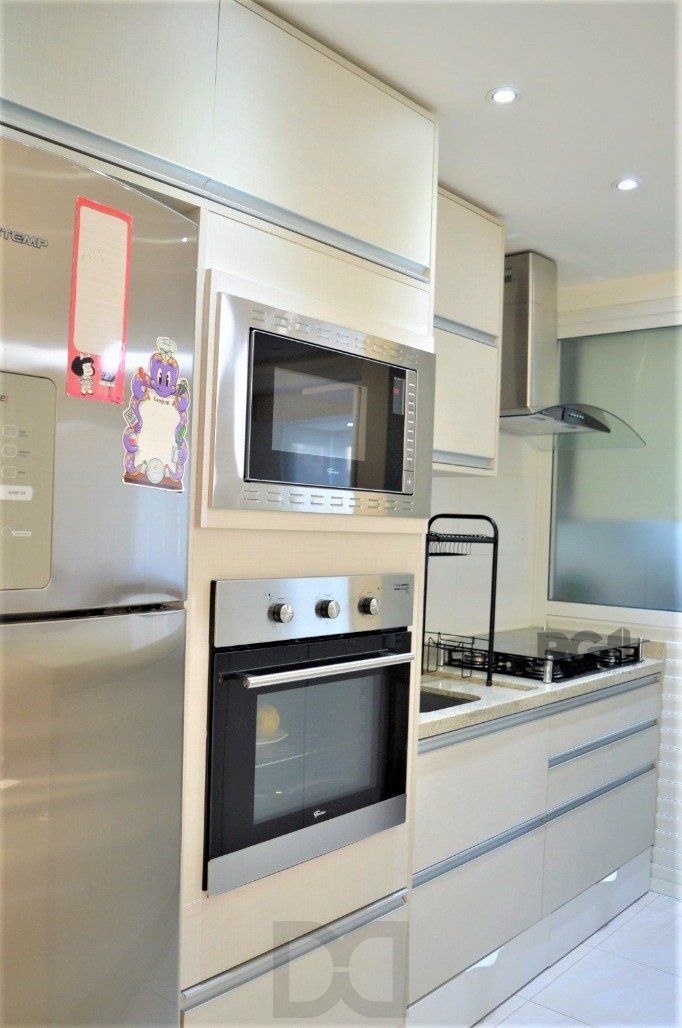 Excelente apartamento 2 dorm. sendo 1 suite, com terraço, churrasqueira, semimobiliado - 1 vaga dupla - Bairro Cidade Baixa — foto 30
