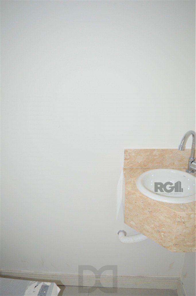 Lindo apartamento 2 dormitórios com 2 suítes, lavabo, vaga de garagem, amplo living 2 ambientes e cozinha com churrasqueira. — foto 15