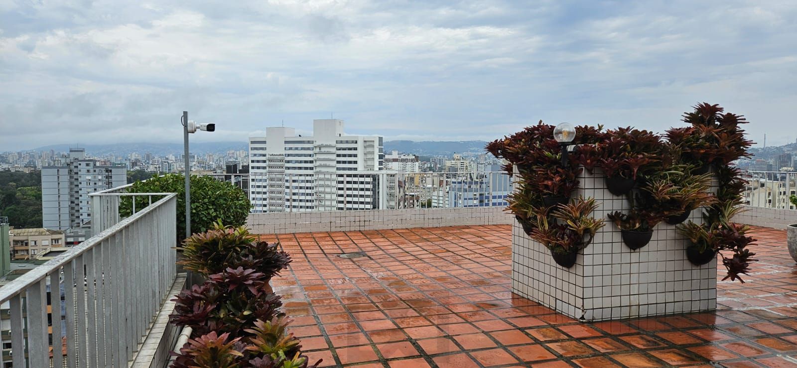 STUDIO REFORMADO E MOBILIADO NO CENTRO HISTÓRICO DE PORTO ALEGRE — foto 16