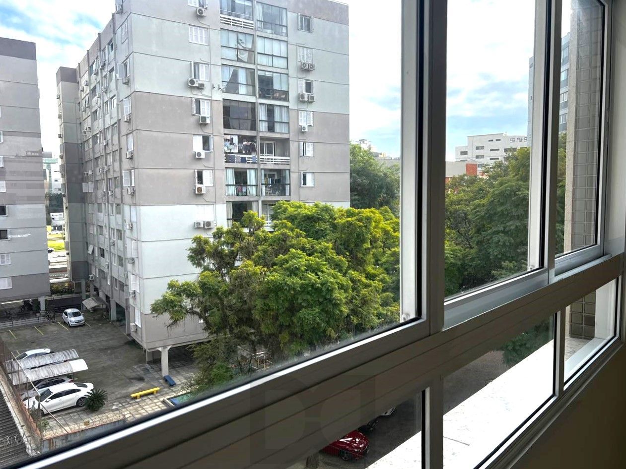 Vista janela esquerda do living